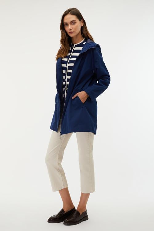 KAPÜŞONLU UZUN YAĞMURLUK