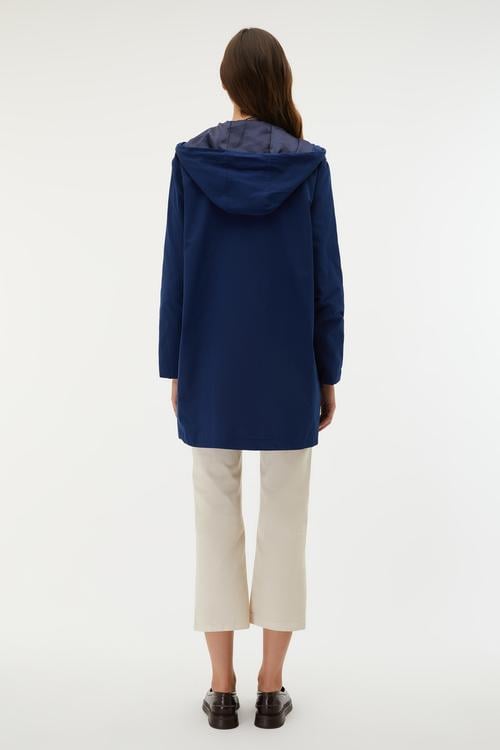 KAPÜŞONLU UZUN YAĞMURLUK