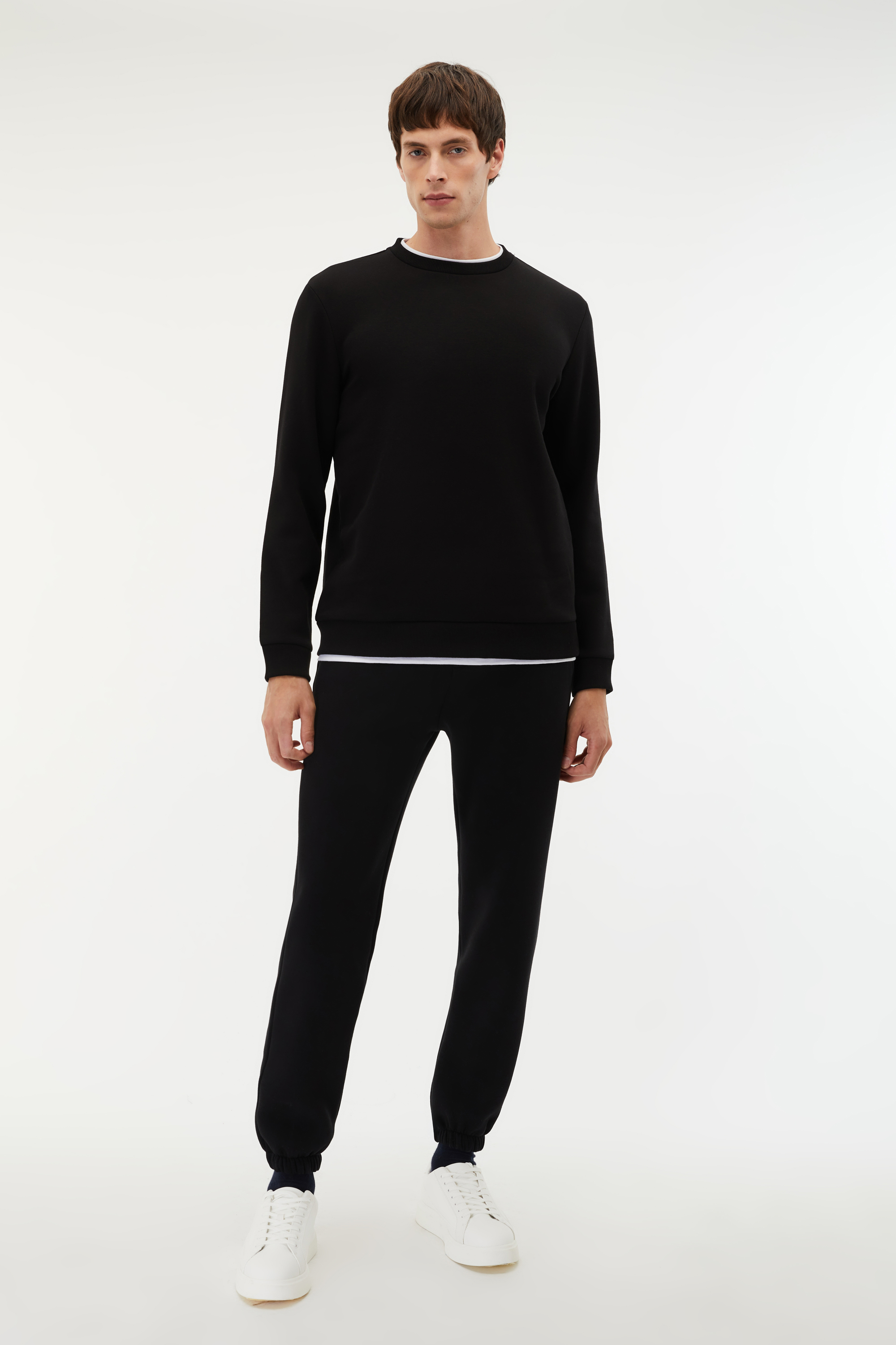 YAKA DETAYLI UZUN KOLLU SWEATSHIRT