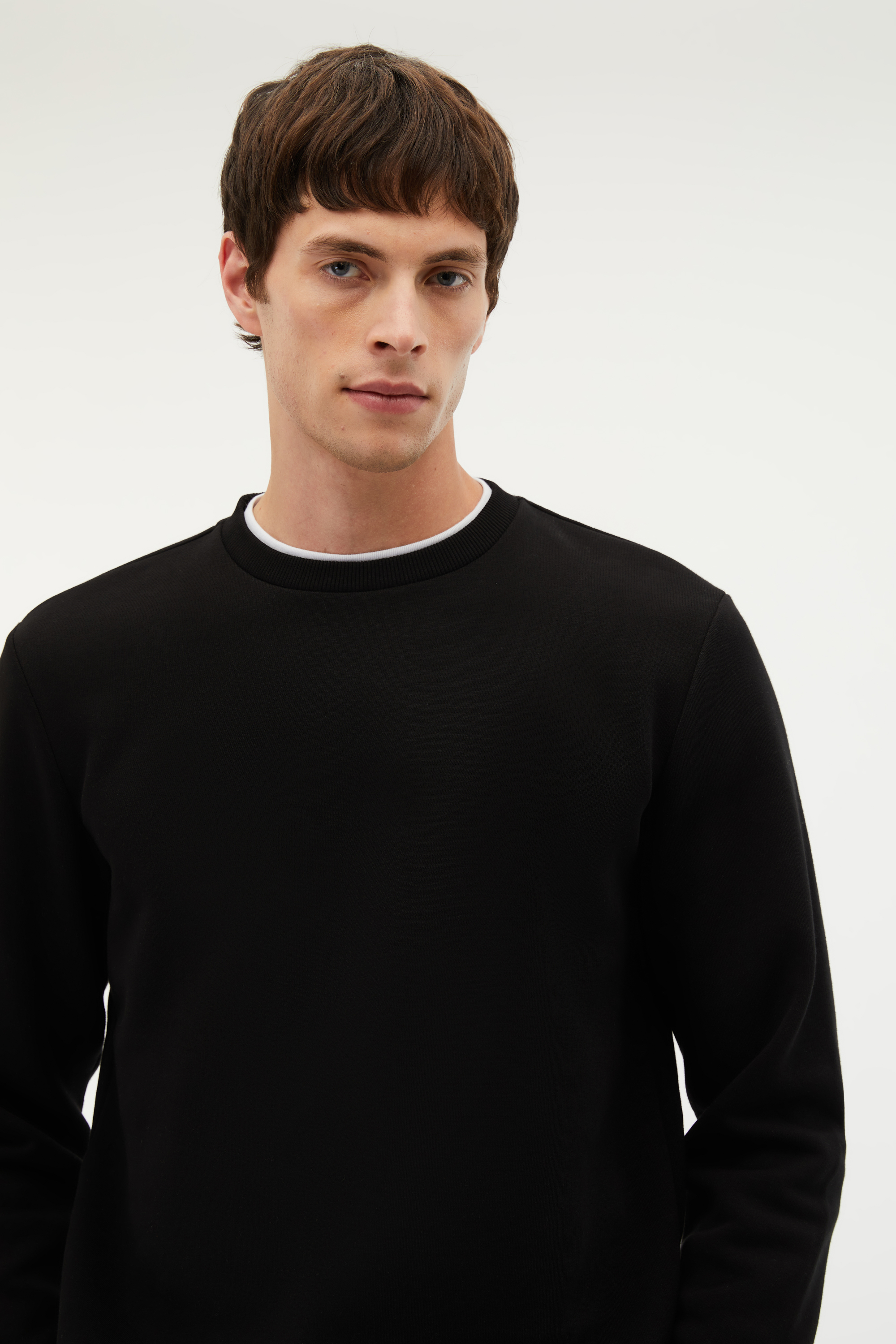 YAKA DETAYLI UZUN KOLLU SWEATSHIRT