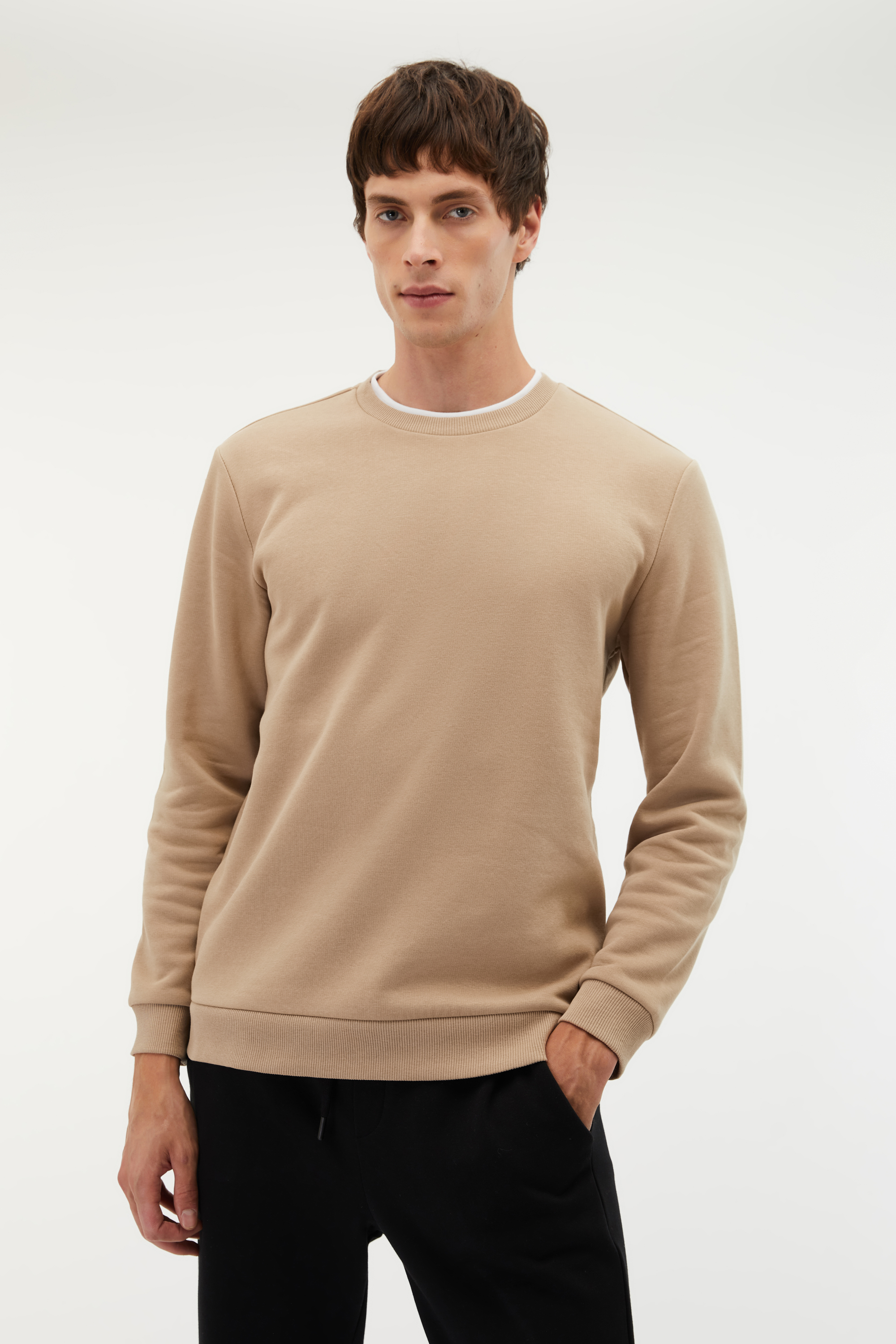 YAKA DETAYLI UZUN KOLLU SWEATSHIRT