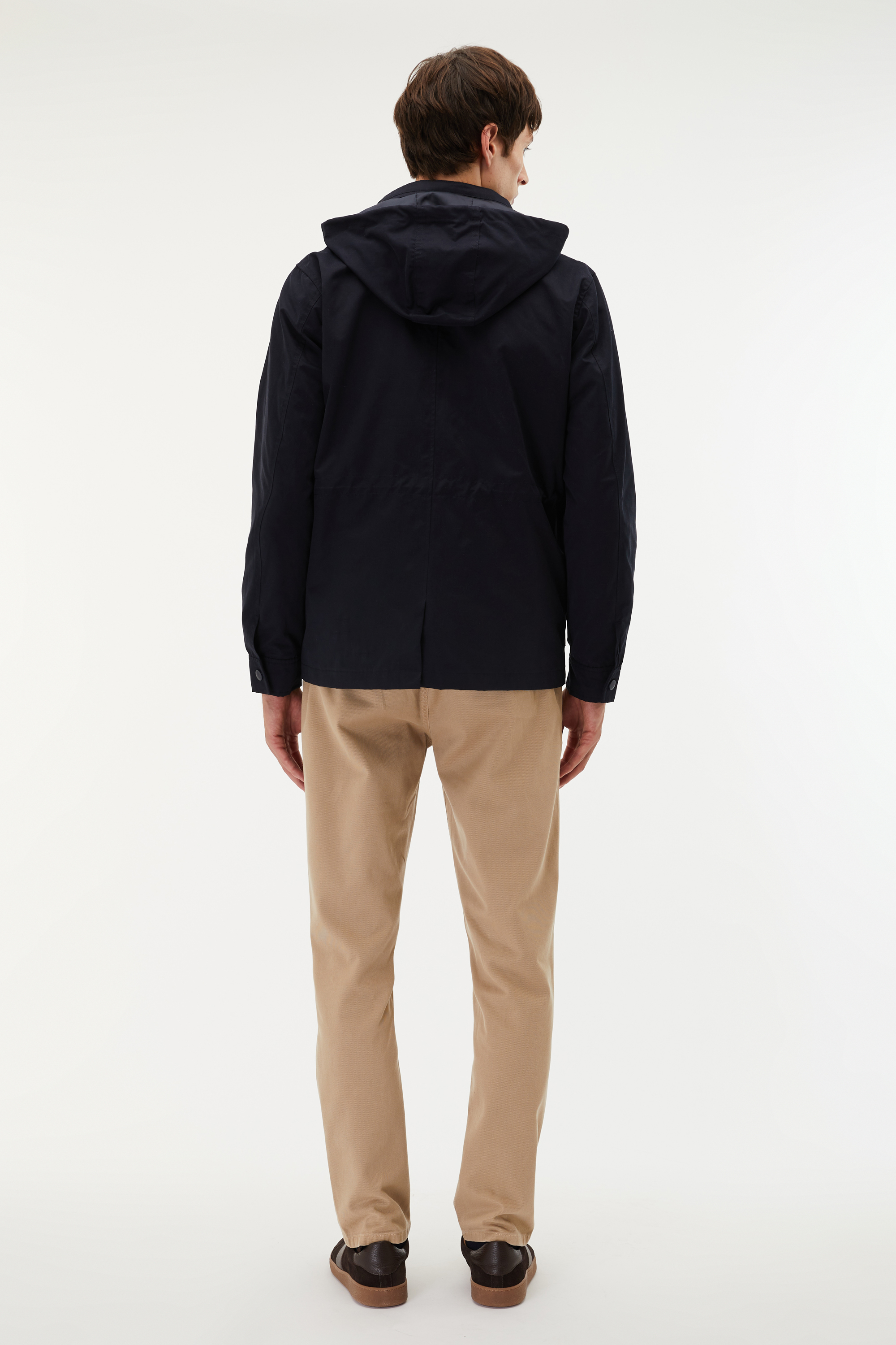 KAPÜŞONLU ÇOK CEPLİ MONT