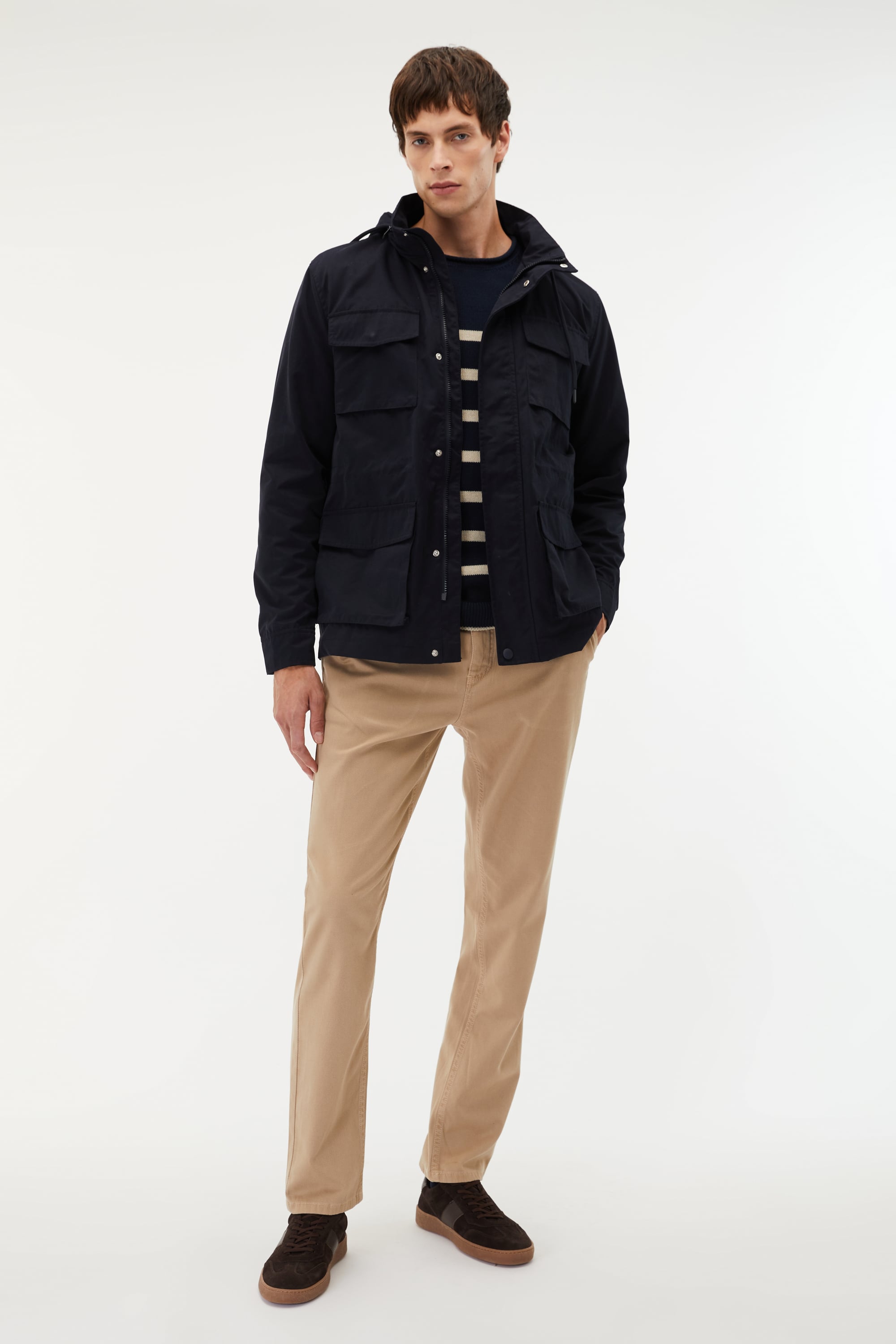 KAPÜŞONLU ÇOK CEPLİ MONT