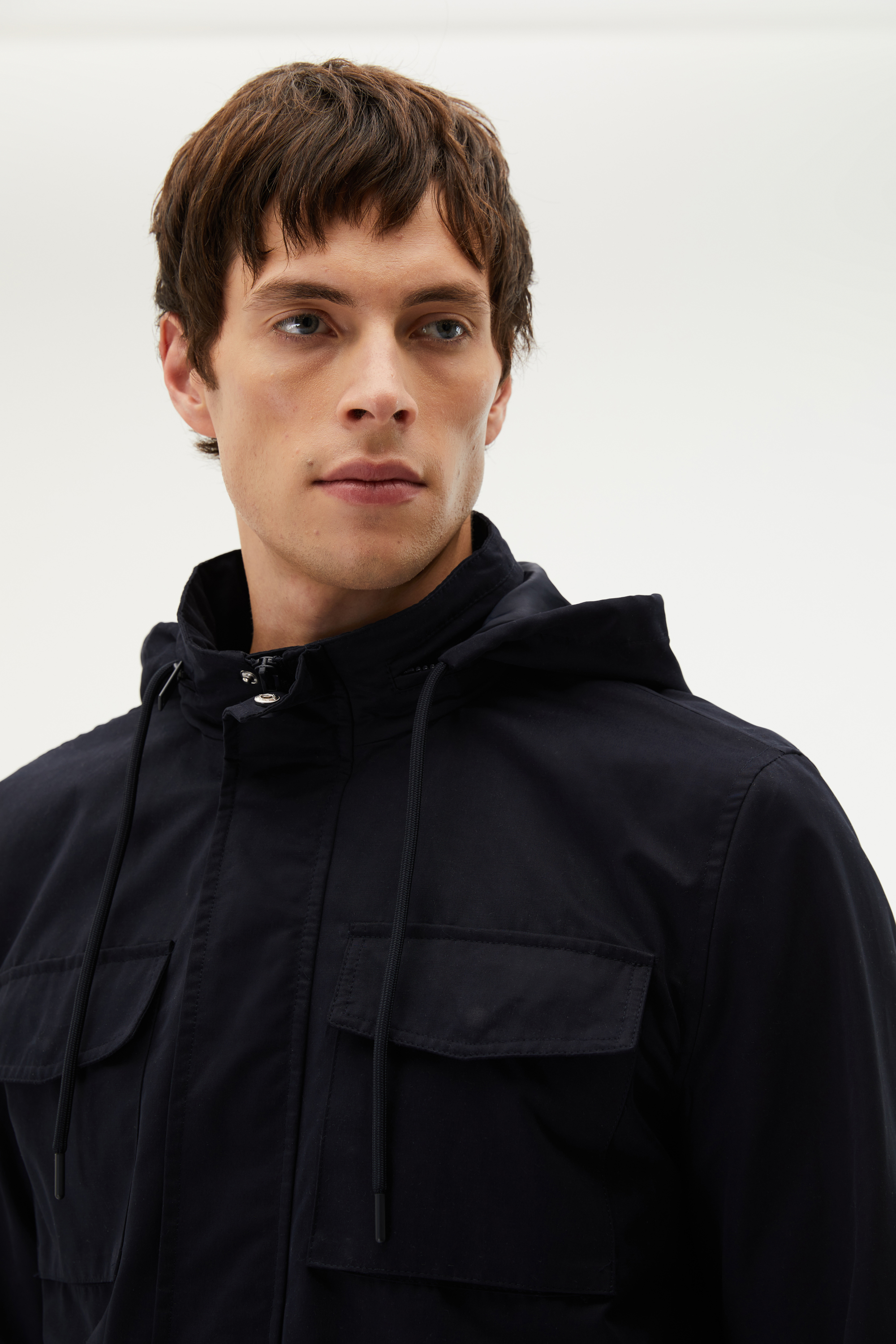 KAPÜŞONLU ÇOK CEPLİ MONT