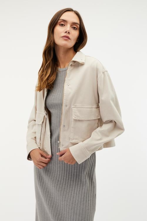  DİK YAKA ÇİFT CEPLİ CEKET