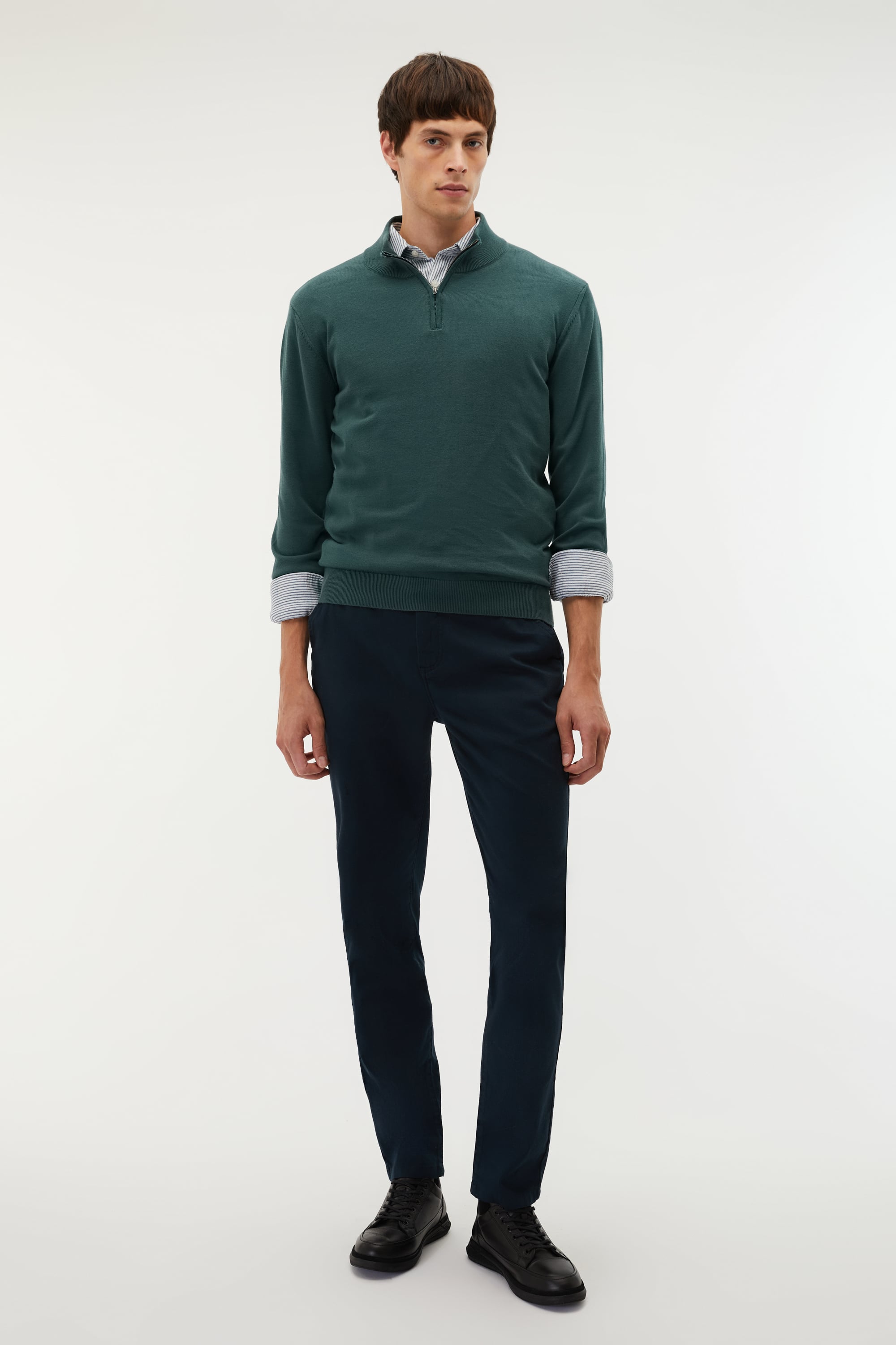 DİK YAKA UZUN KOLLU KAZAK