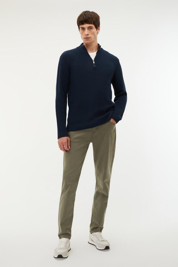 DİK YAKA REGULAR FIT KAZAK