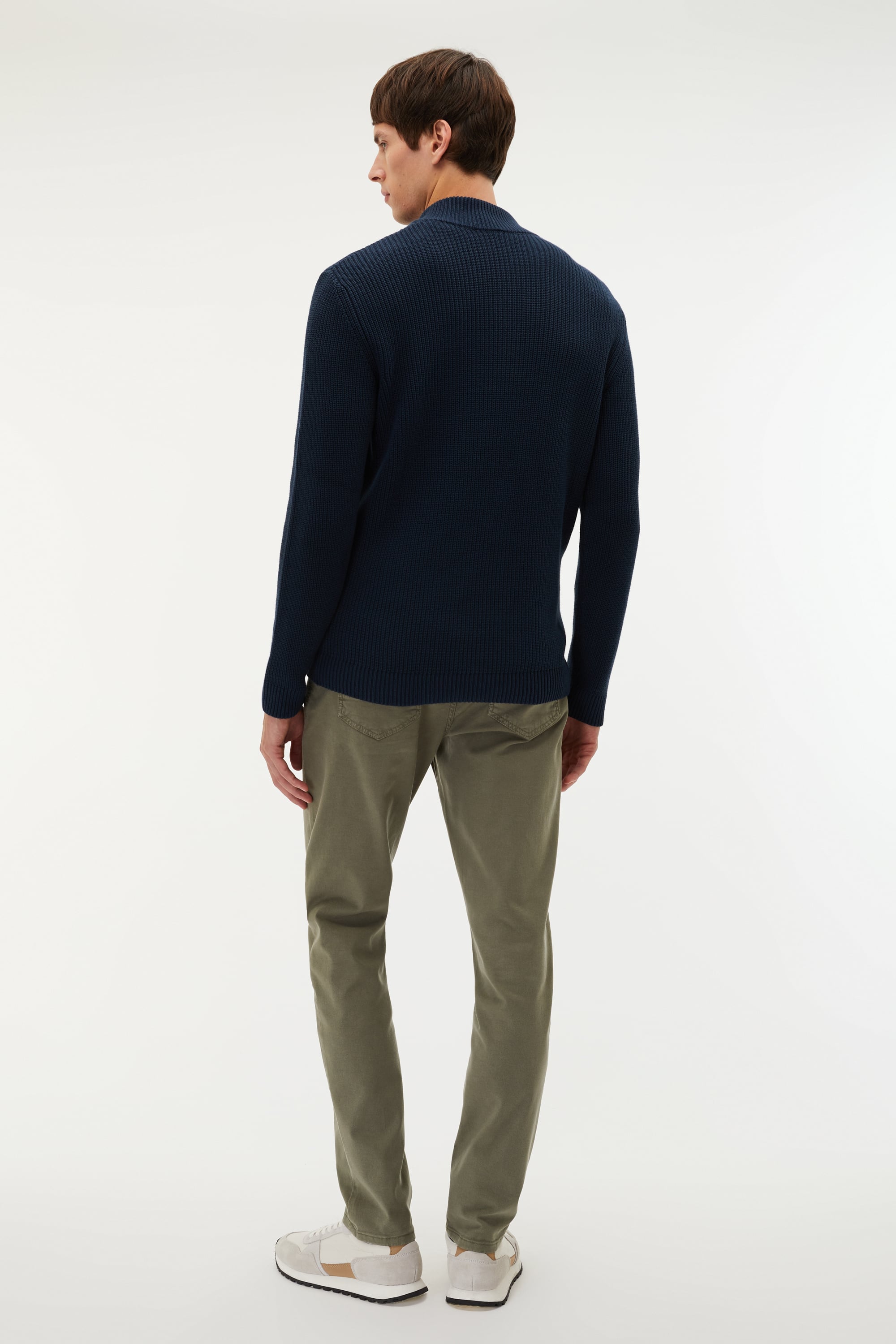 DİK YAKA REGULAR FIT KAZAK