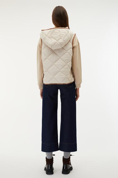  KAPİTONELİ KAPÜŞONLU CROP ŞİŞME YELEK