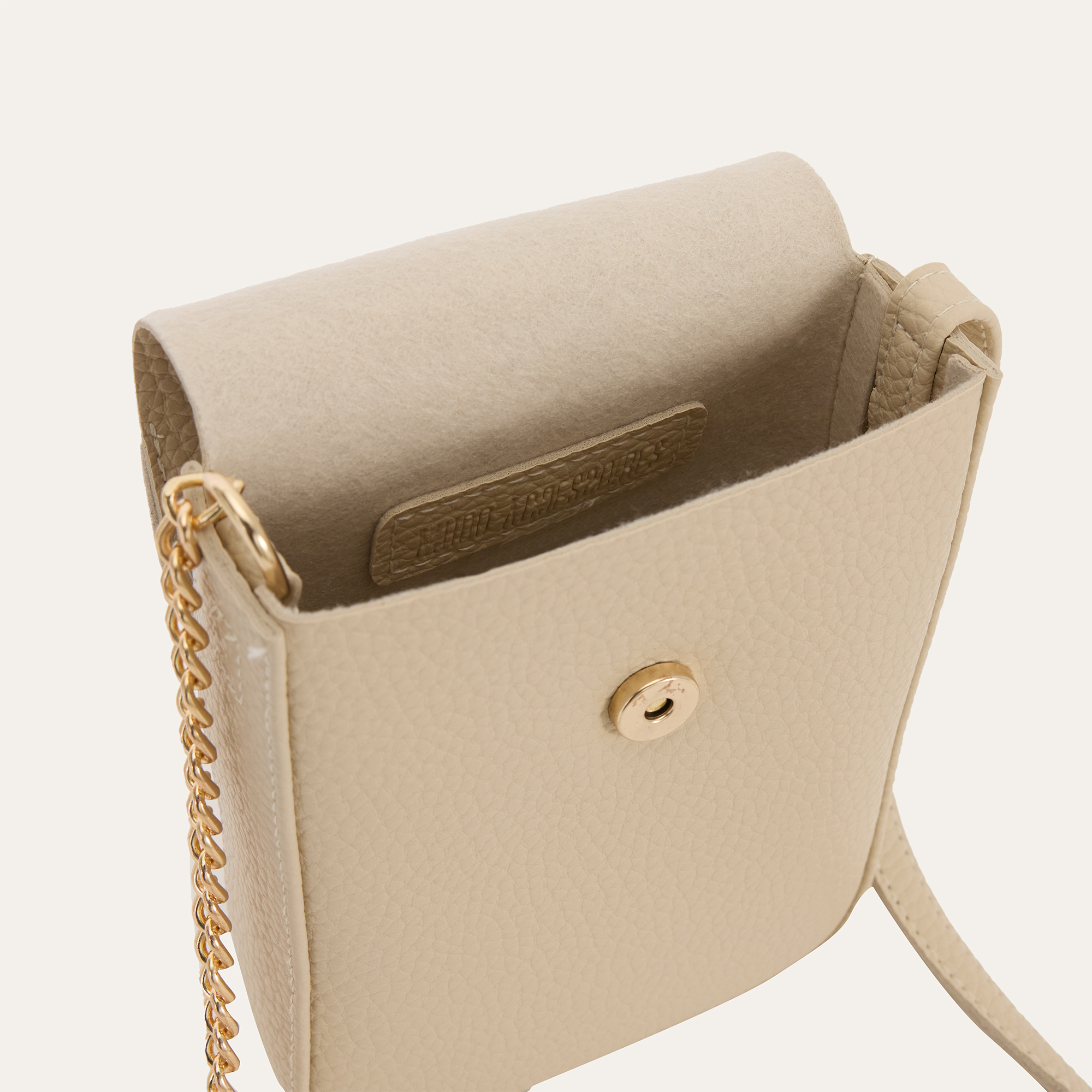 ZİNCİR ASKILI DERİ GÖRÜNÜMLÜ TELEFON ÇANTASI