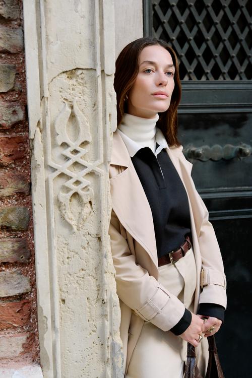  KEMERLİ UZUN TRENÇKOT