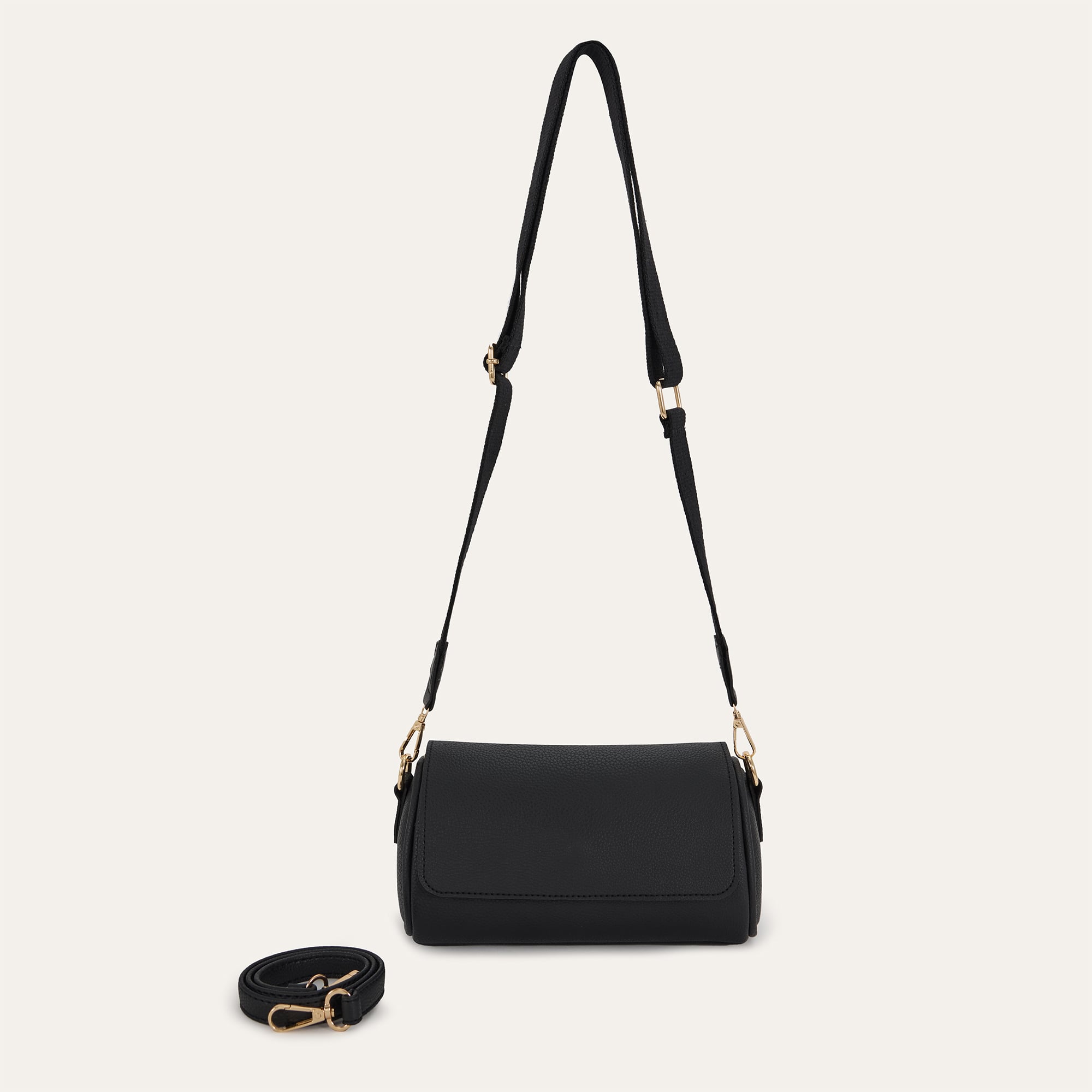 DERİ GÖRÜNÜMLÜ BAGET OMUZ ÇANTASI