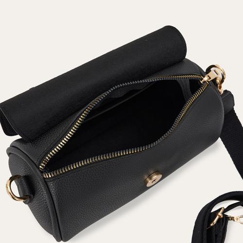  DERİ GÖRÜNÜMLÜ BAGET OMUZ ÇANTASI