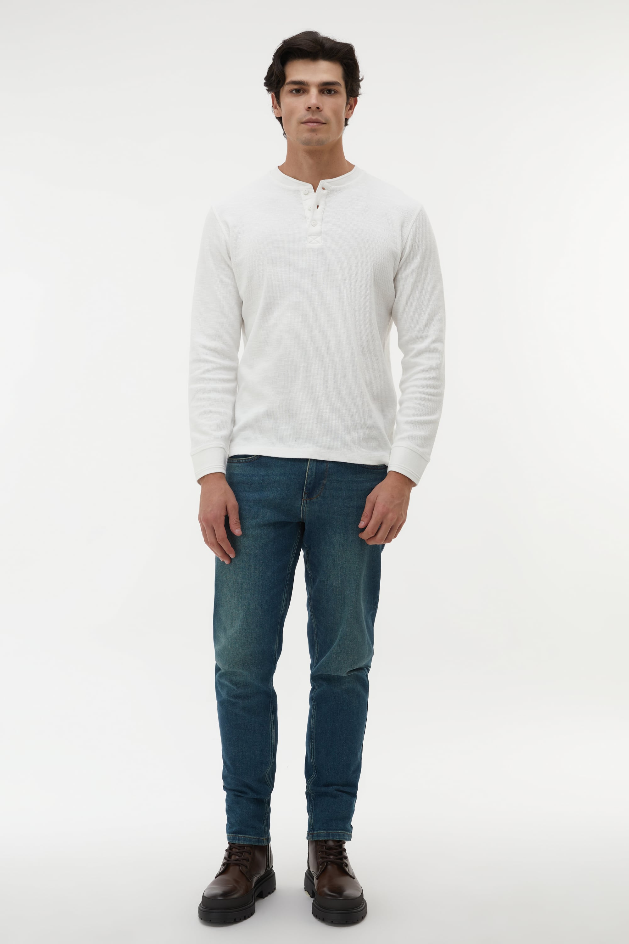 HENLEY YAKA UZUN KOLLU T-SHIRT