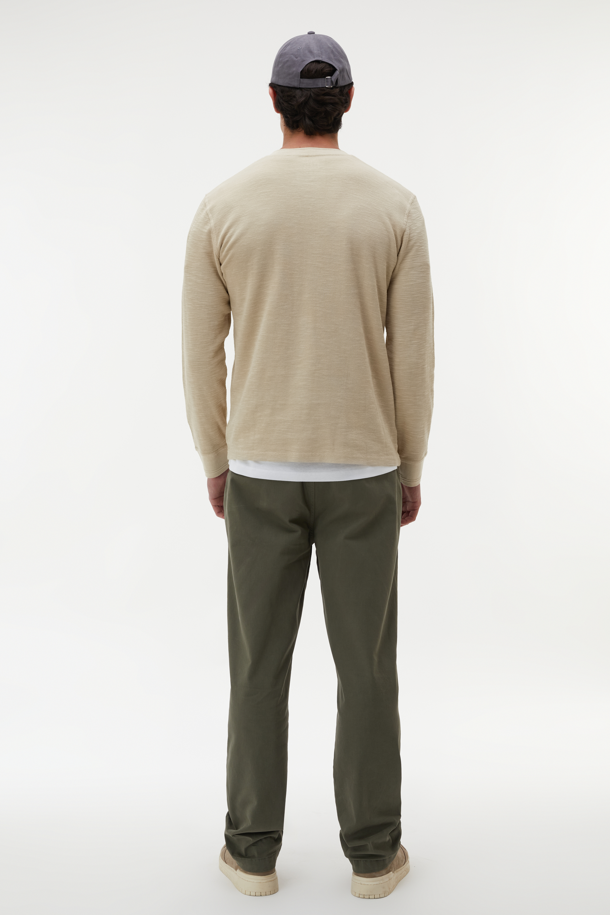 HENLEY YAKA UZUN KOLLU T-SHIRT