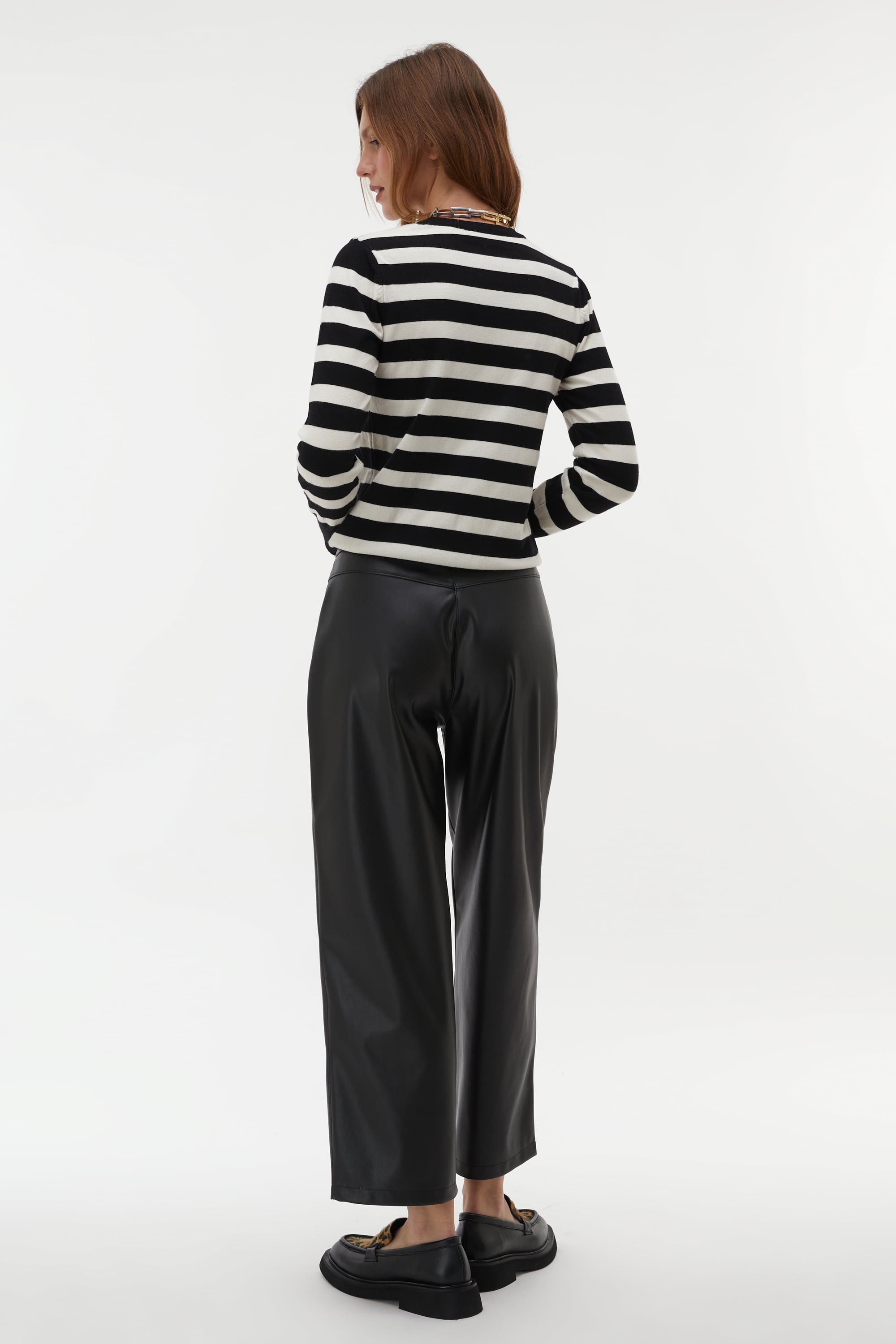 DERİ GÖRÜNÜMLÜ CROPPED FLARE PANTOLON