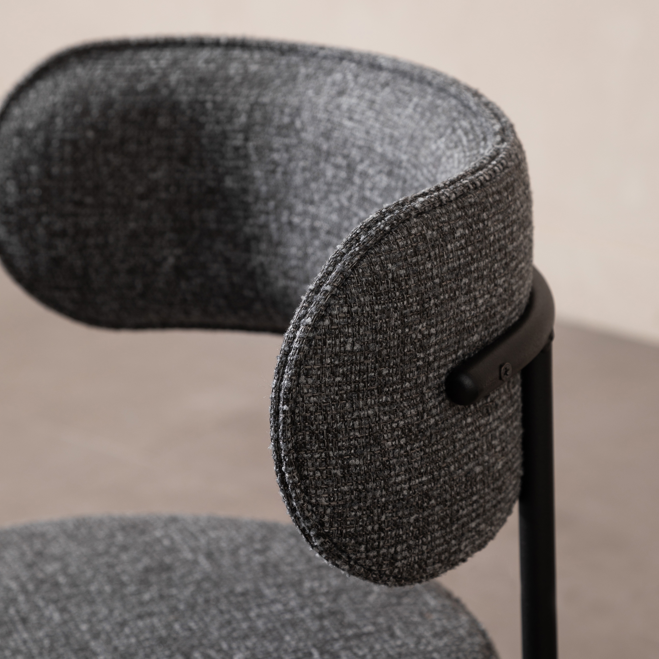 CIRCLE SANDALYE KOYU GRİ