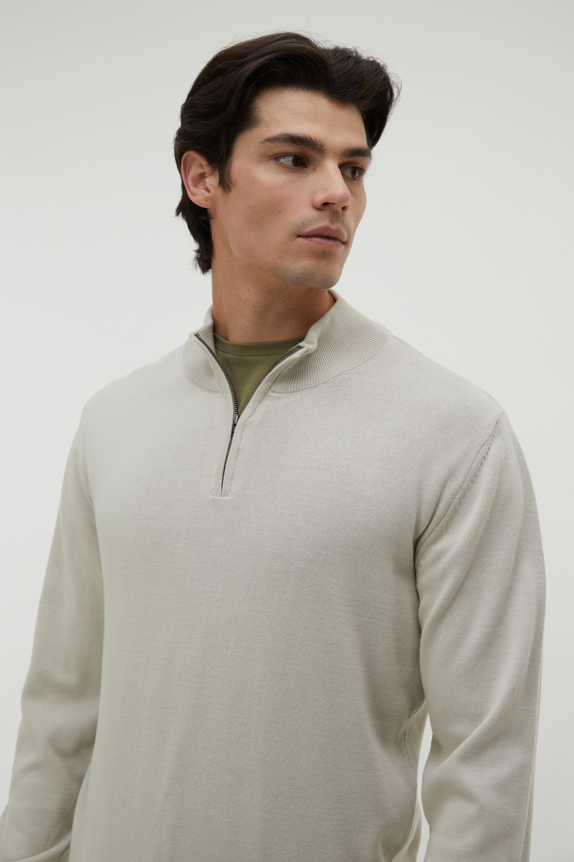 DİK YAKA UZUN KOLLU KAZAK