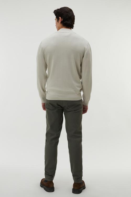 DİK YAKA UZUN KOLLU KAZAK