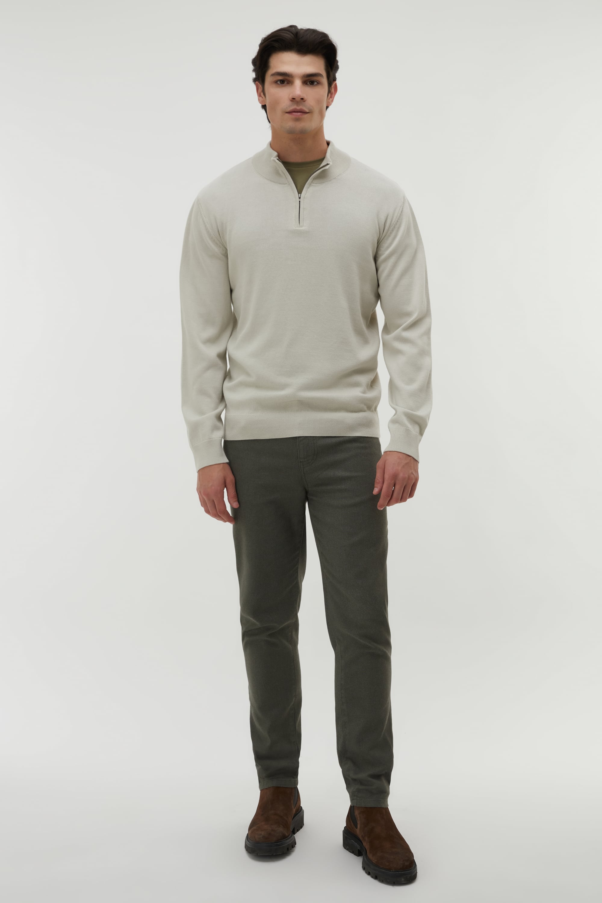 DİK YAKA UZUN KOLLU KAZAK