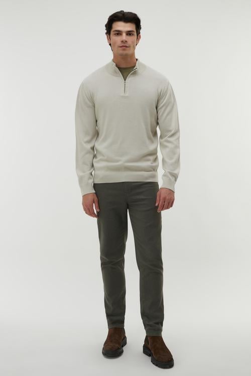 DİK YAKA UZUN KOLLU KAZAK