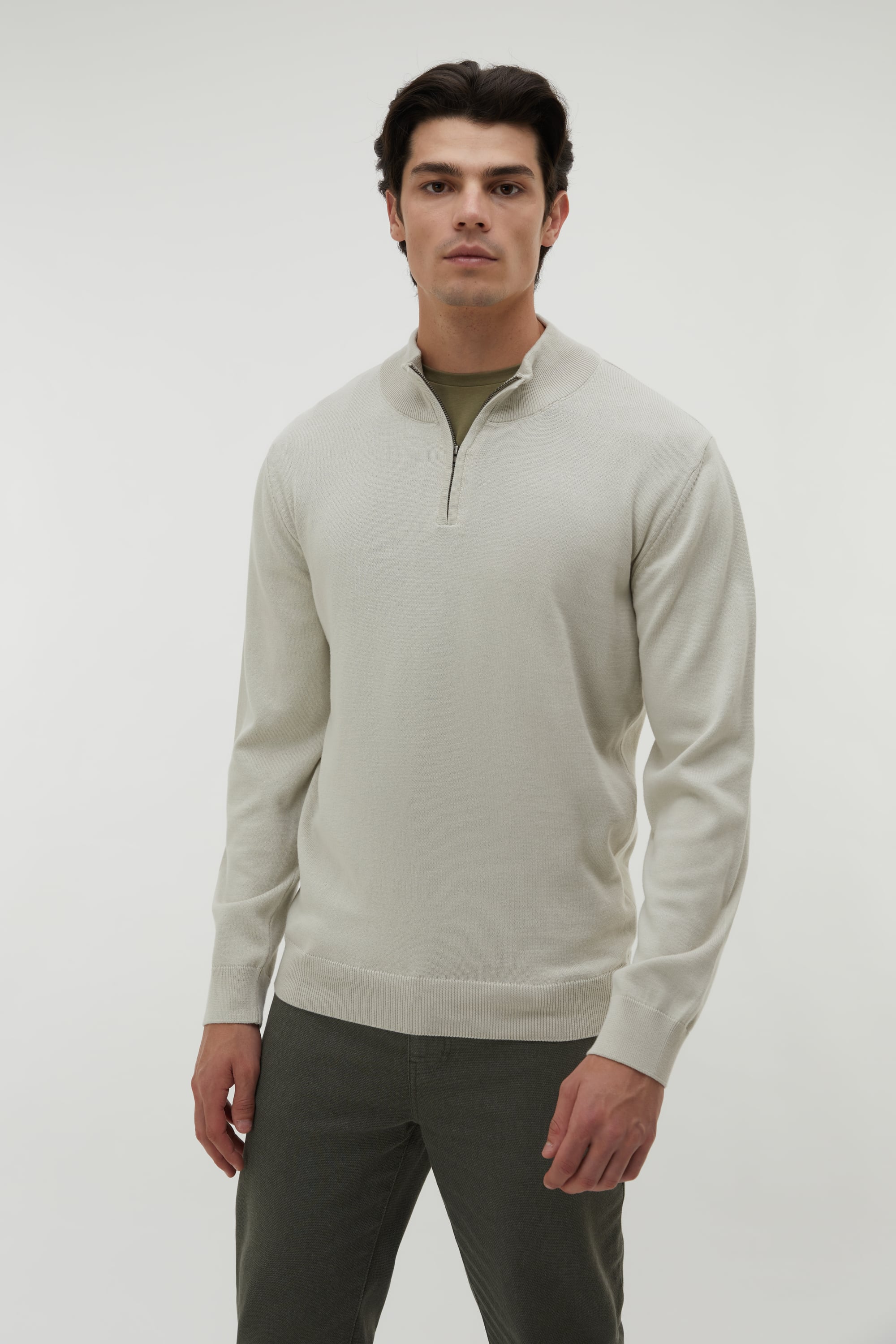 DİK YAKA UZUN KOLLU KAZAK