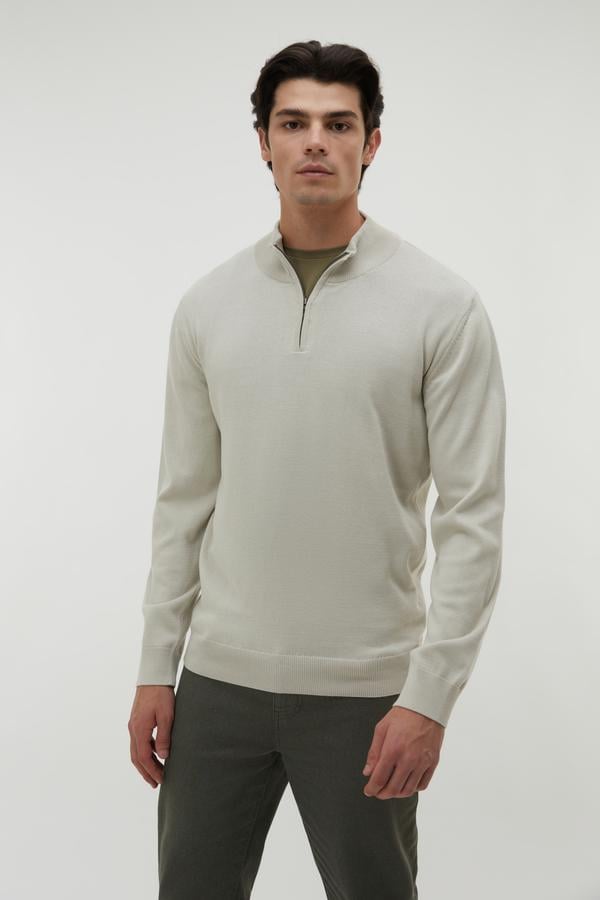 DİK YAKA UZUN KOLLU KAZAK