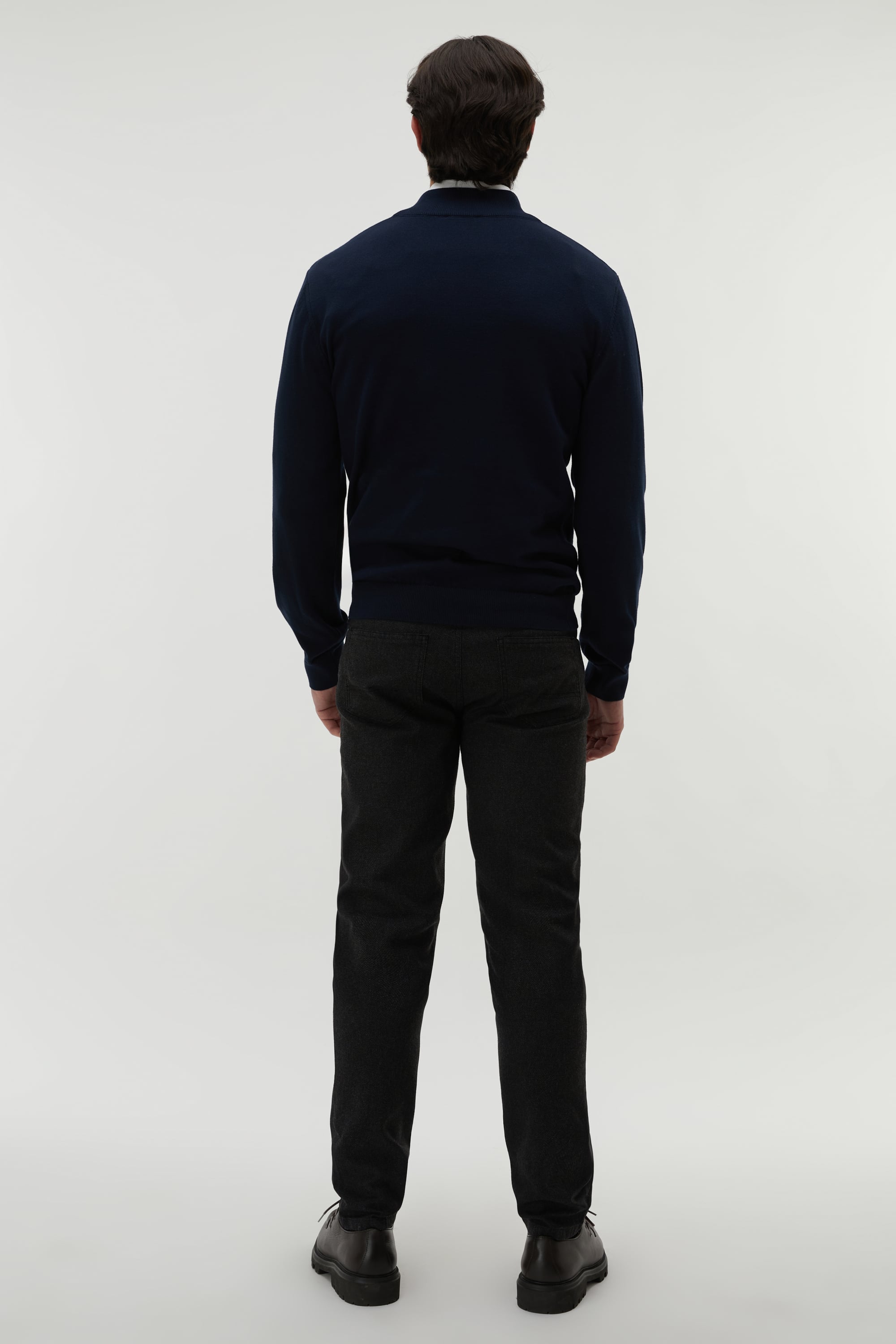 DİK YAKA UZUN KOLLU KAZAK