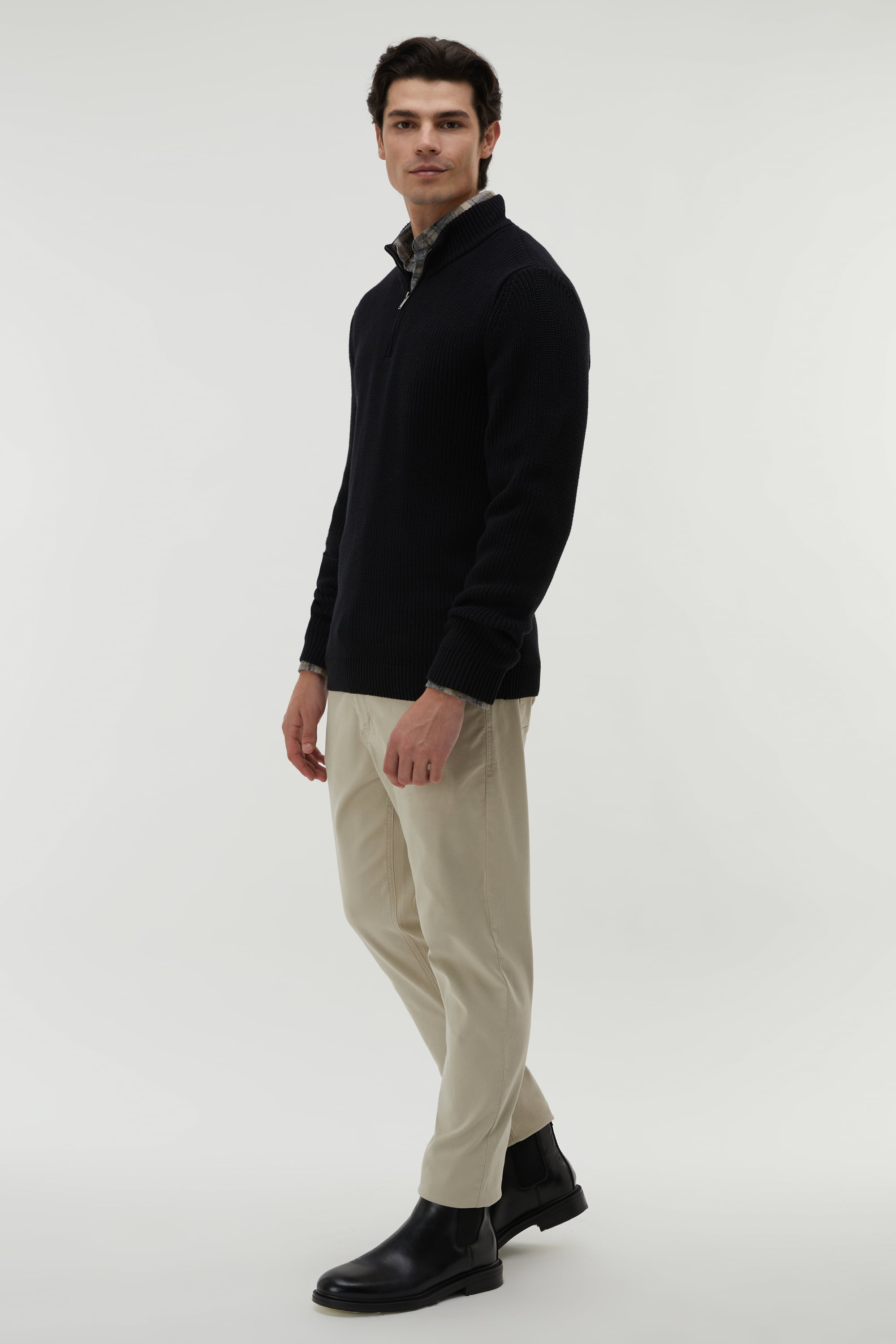 DİK YAKA REGULAR FIT KAZAK