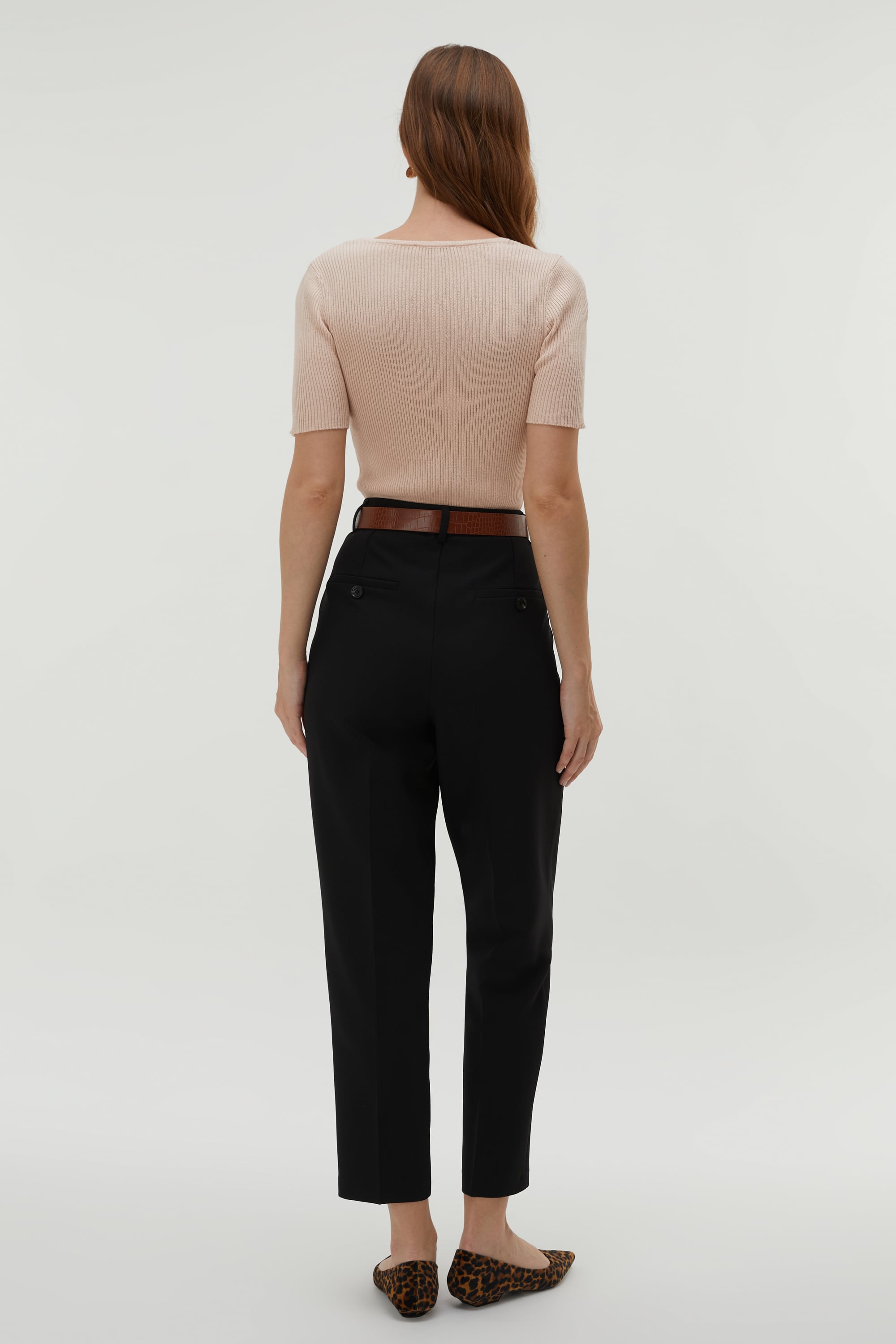 KARE YAKA KISA KOLLU TRİKO KAZAK