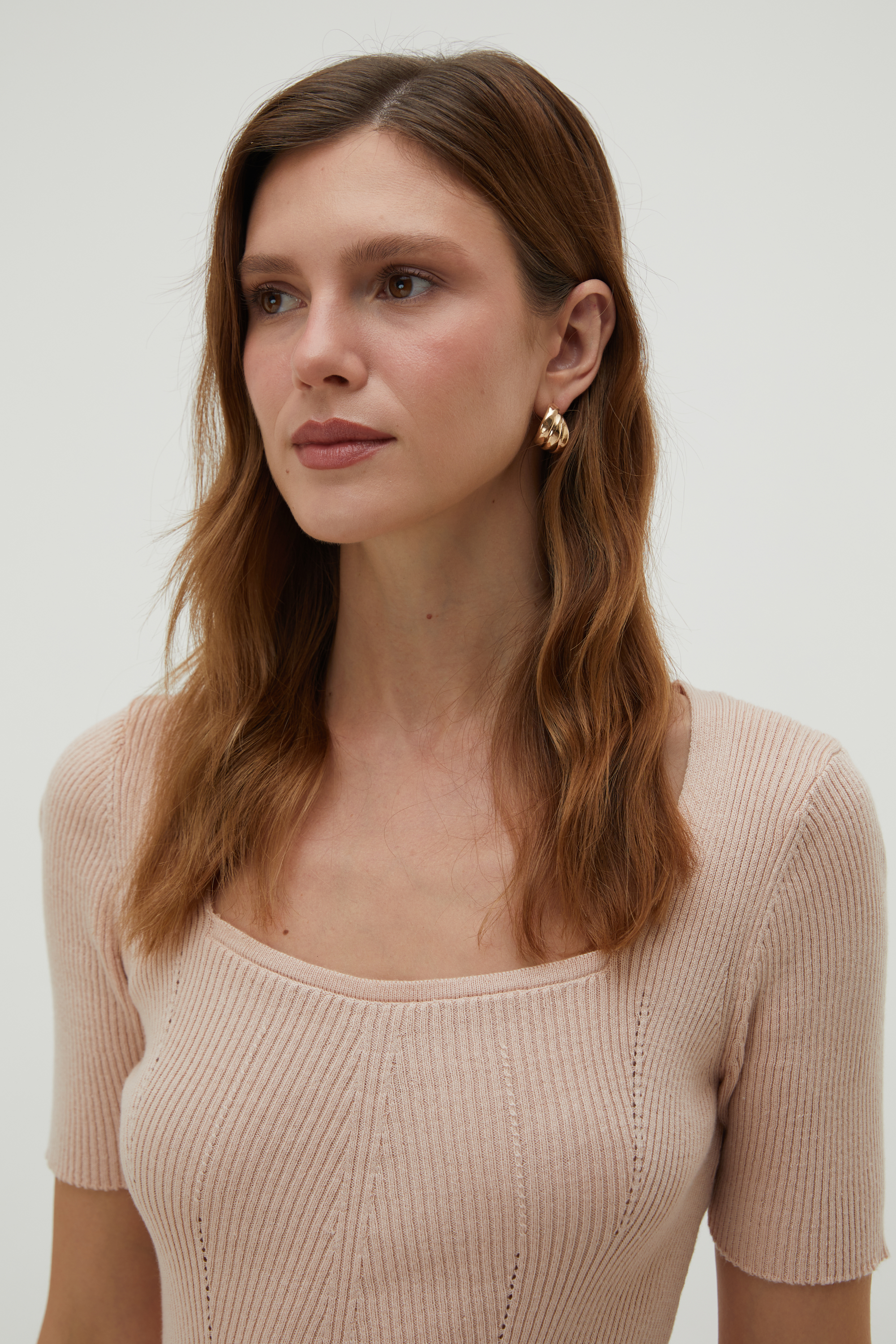 KARE YAKA KISA KOLLU TRİKO KAZAK