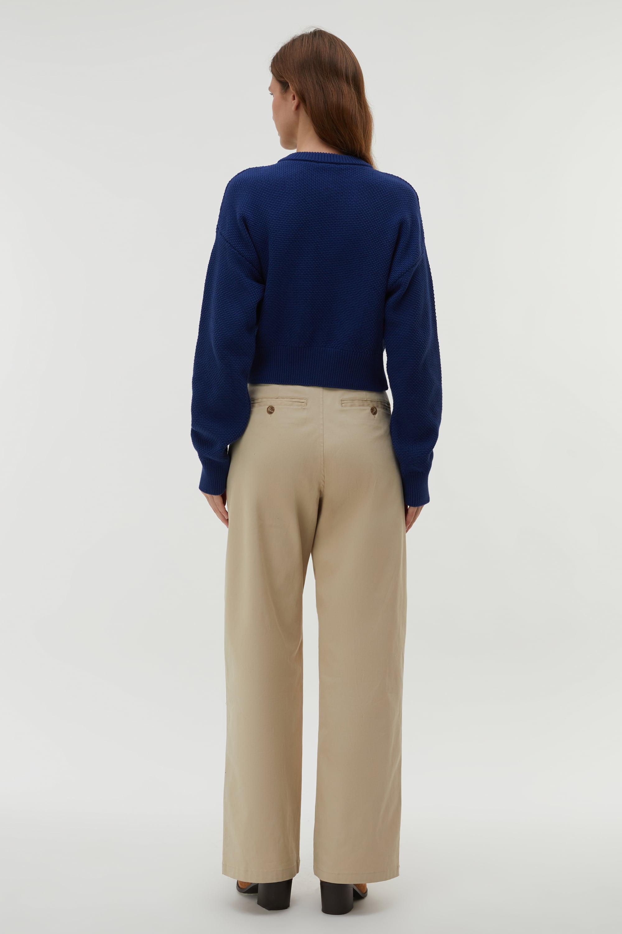 DÜĞMELİ CROP HIRKA