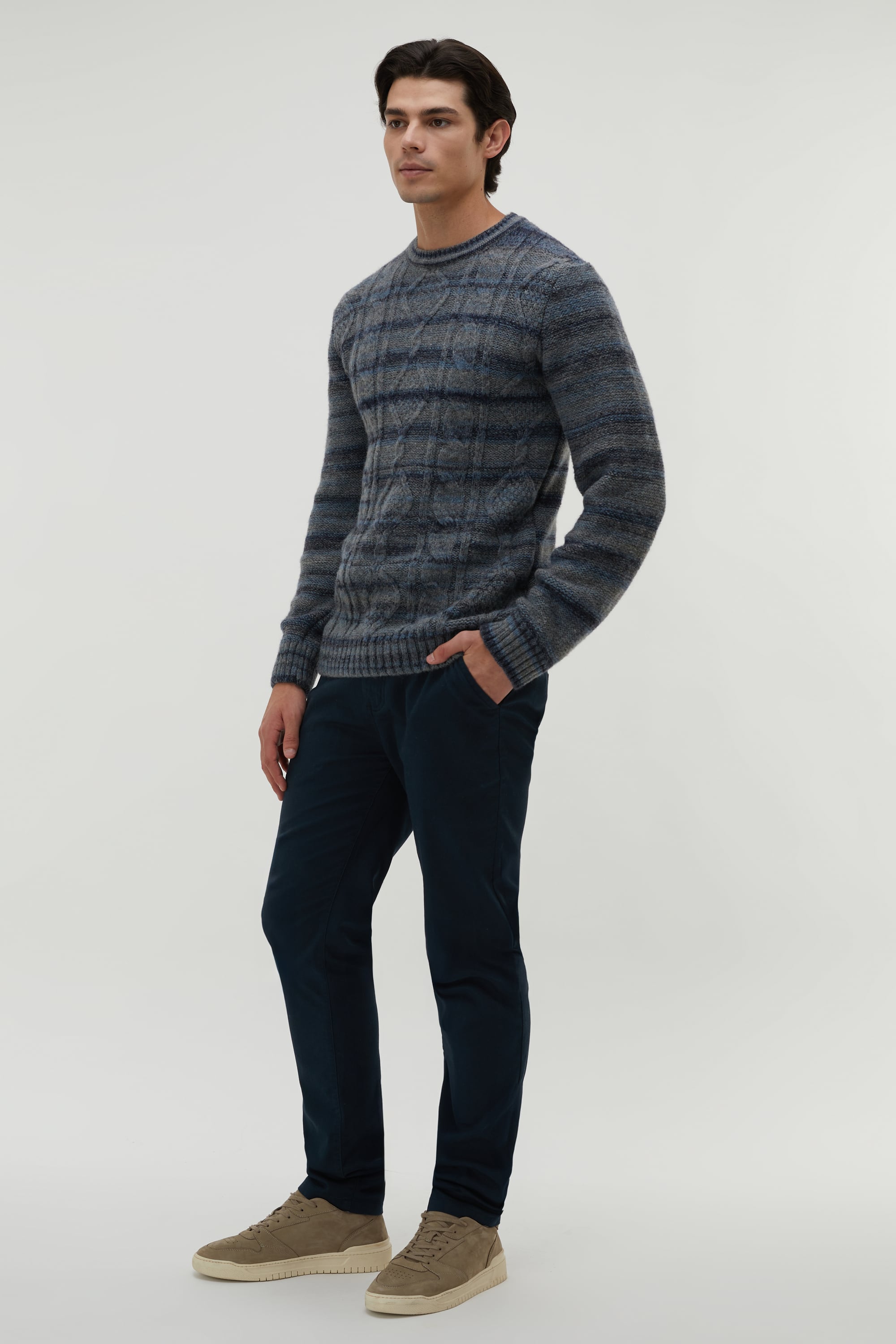 ÖRGÜ DETAYLI BİSİKLET YAKA KAZAK