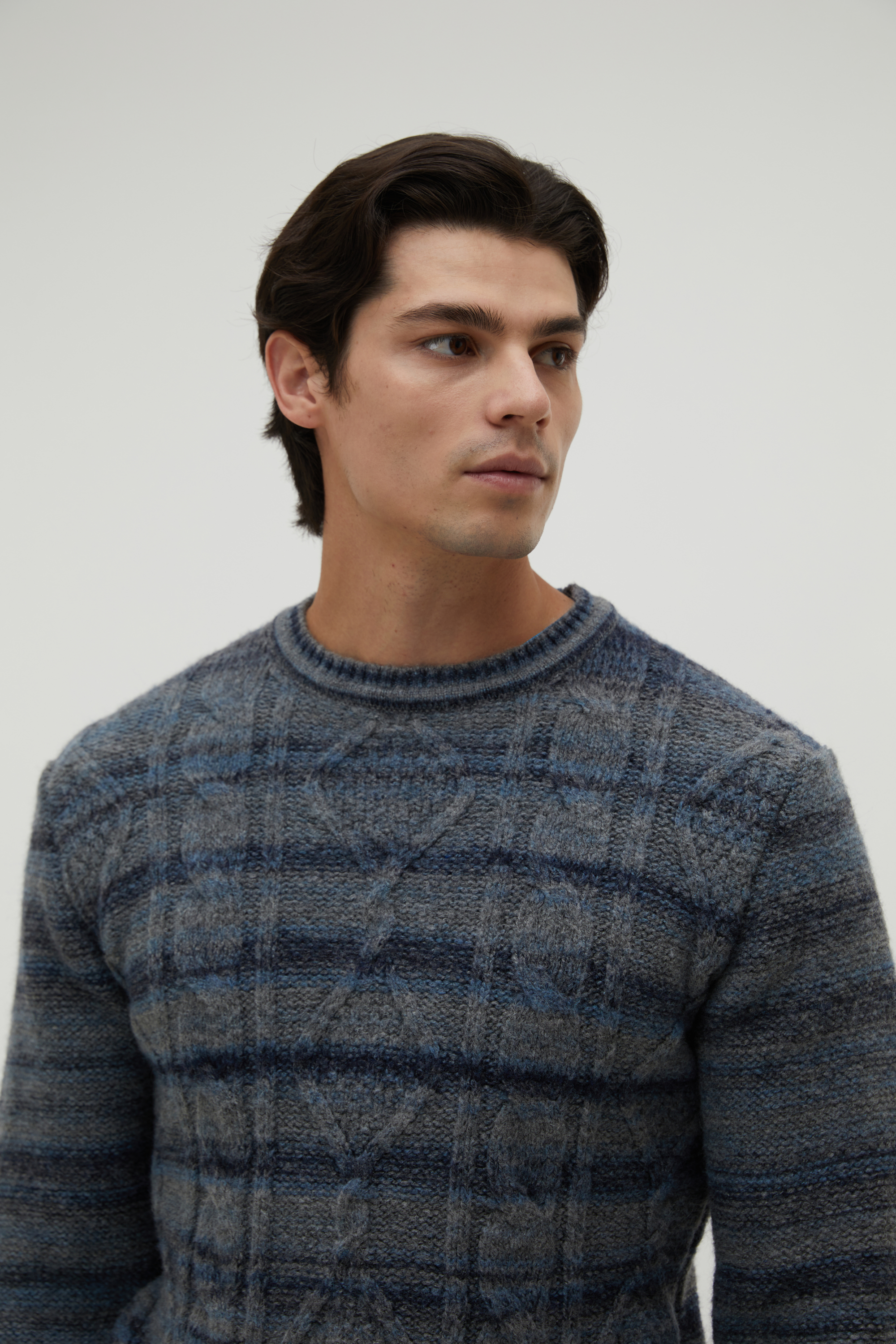 ÖRGÜ DETAYLI BİSİKLET YAKA KAZAK