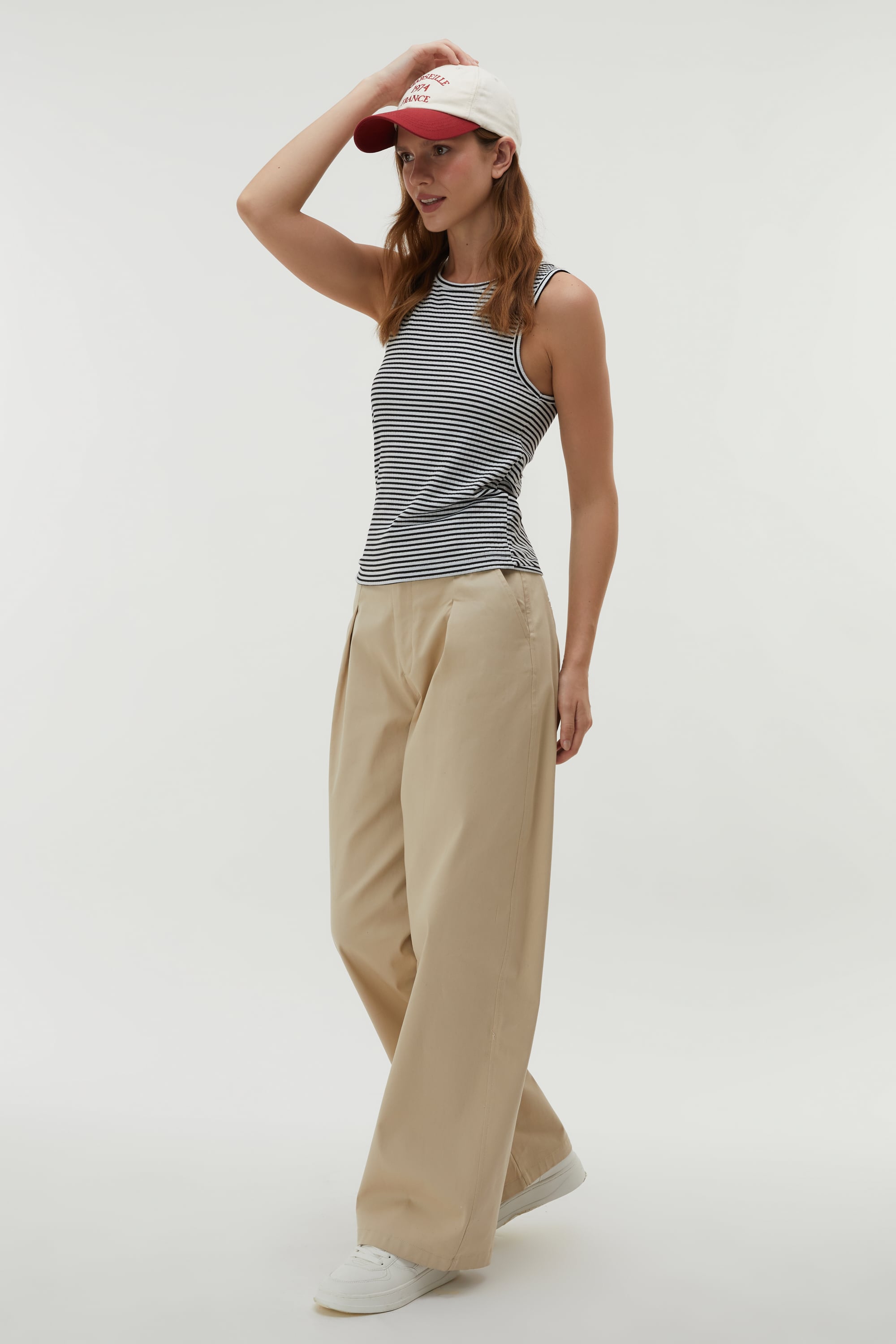 BİSİKLET YAKA ÇİZGİLİ KOLSUZ BLUZ