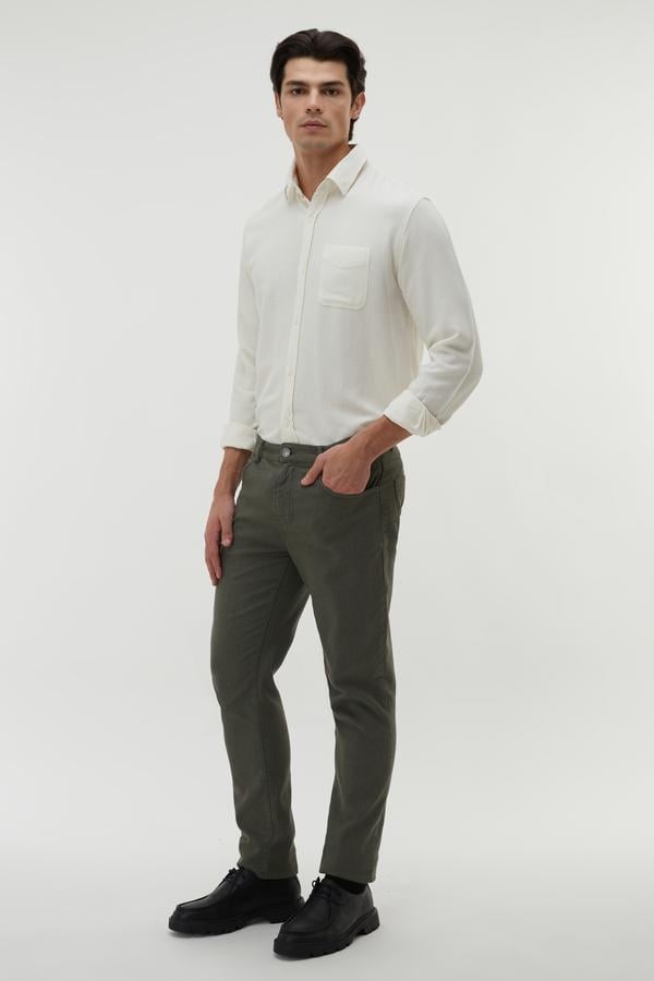 REGULAR FIT YAKASI DÜĞMELİ UZUN KOLLU GÖMLEK