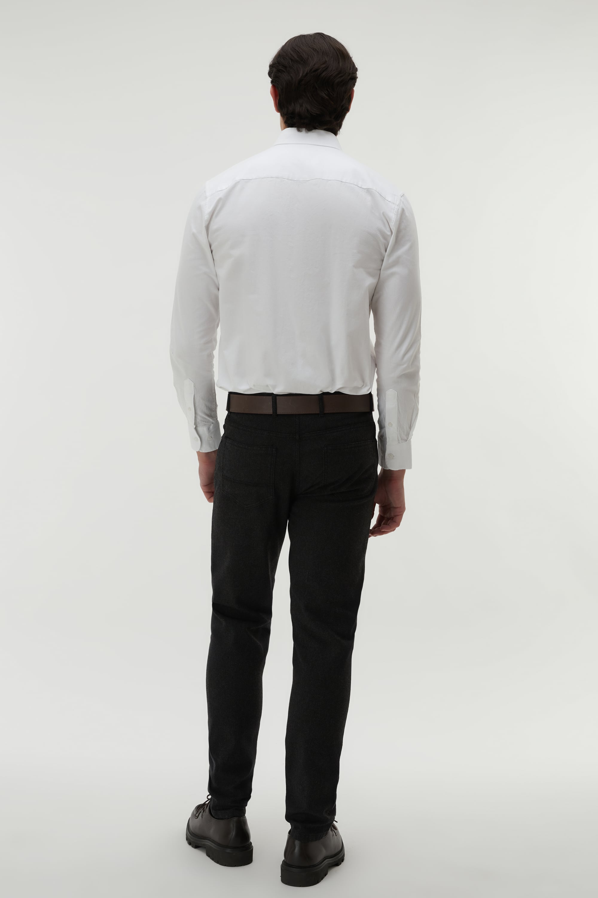 SLIM FIT TEK CEPLİ UZUN KOLLU GÖMLEK