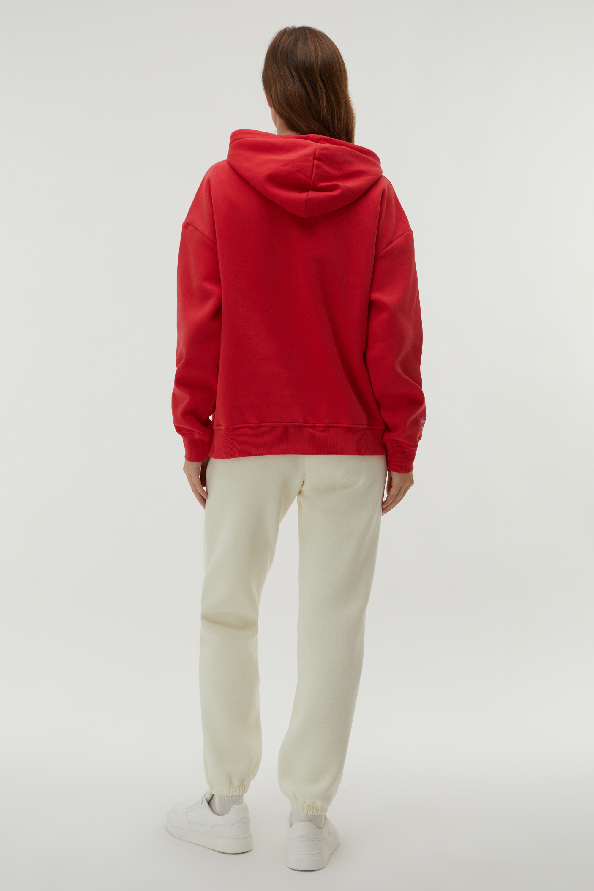 NAKIŞLI KAPÜŞONLU SWEATSHIRT
