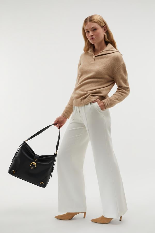 DÜĞMELİ DİK YAKA KAZAK