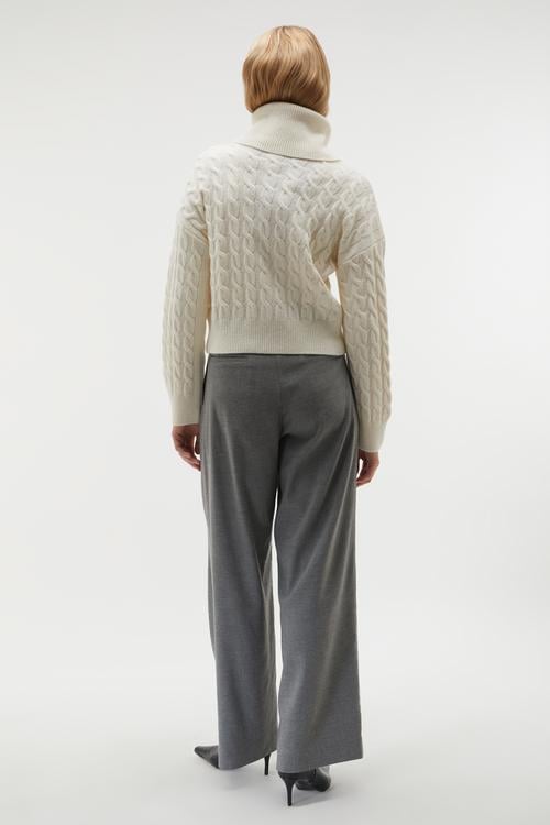 SAÇ ÖRGÜLÜ YÜN HIRKA