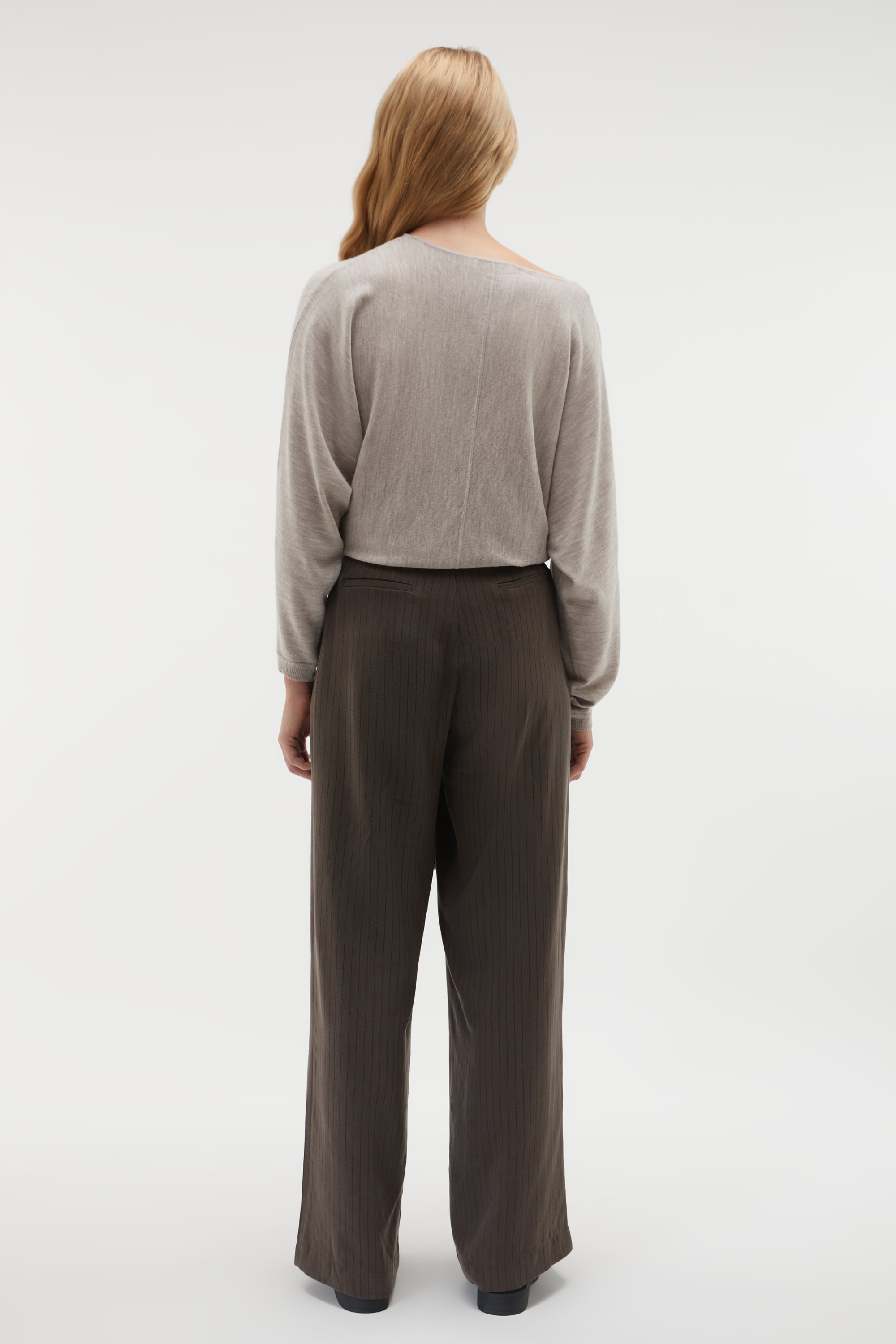 LOOSE FIT YÜN KAZAK