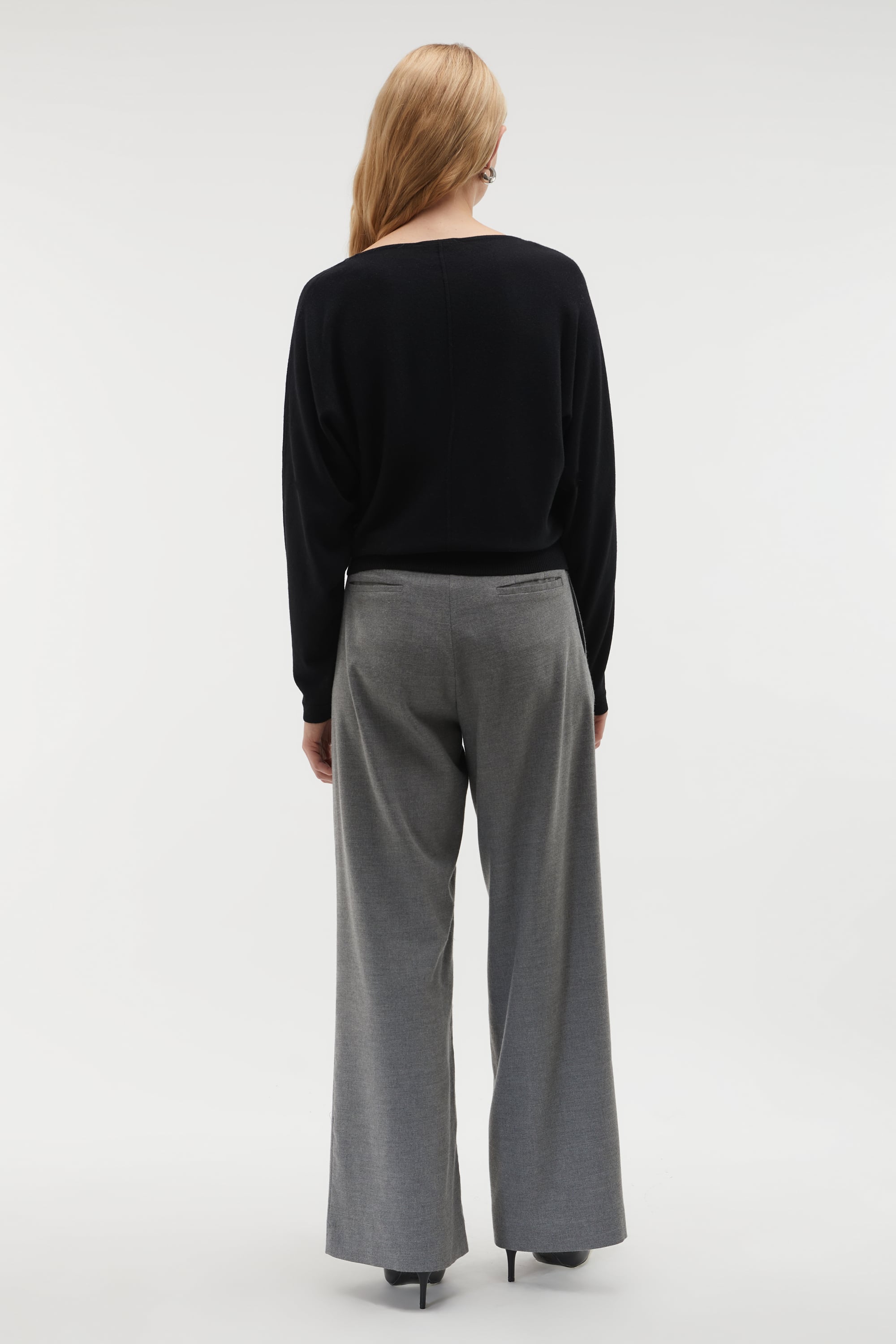 LOOSE FIT YÜN KAZAK