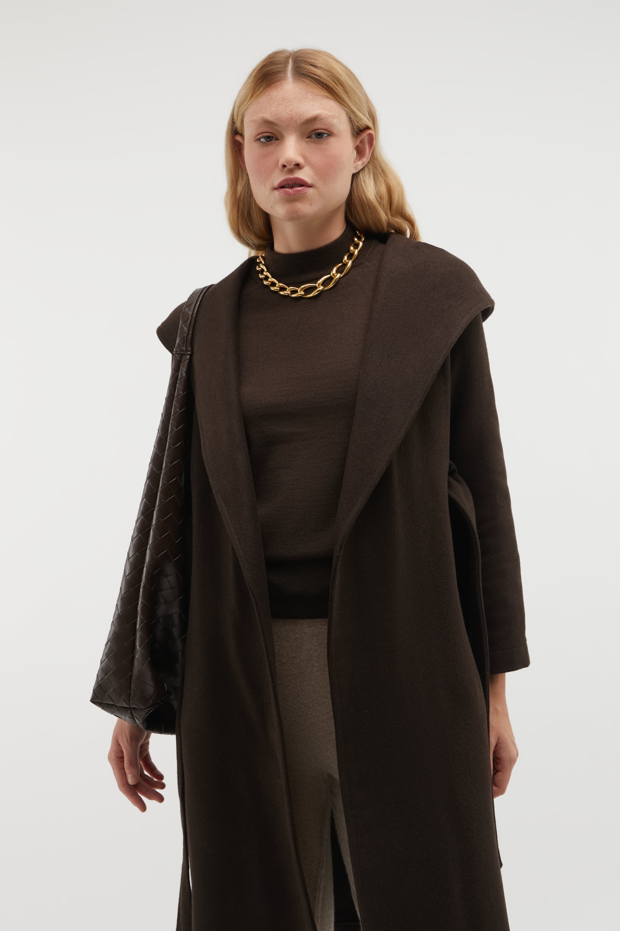 KAPÜŞONLU KUŞAKLI UZUN KAŞE KABAN