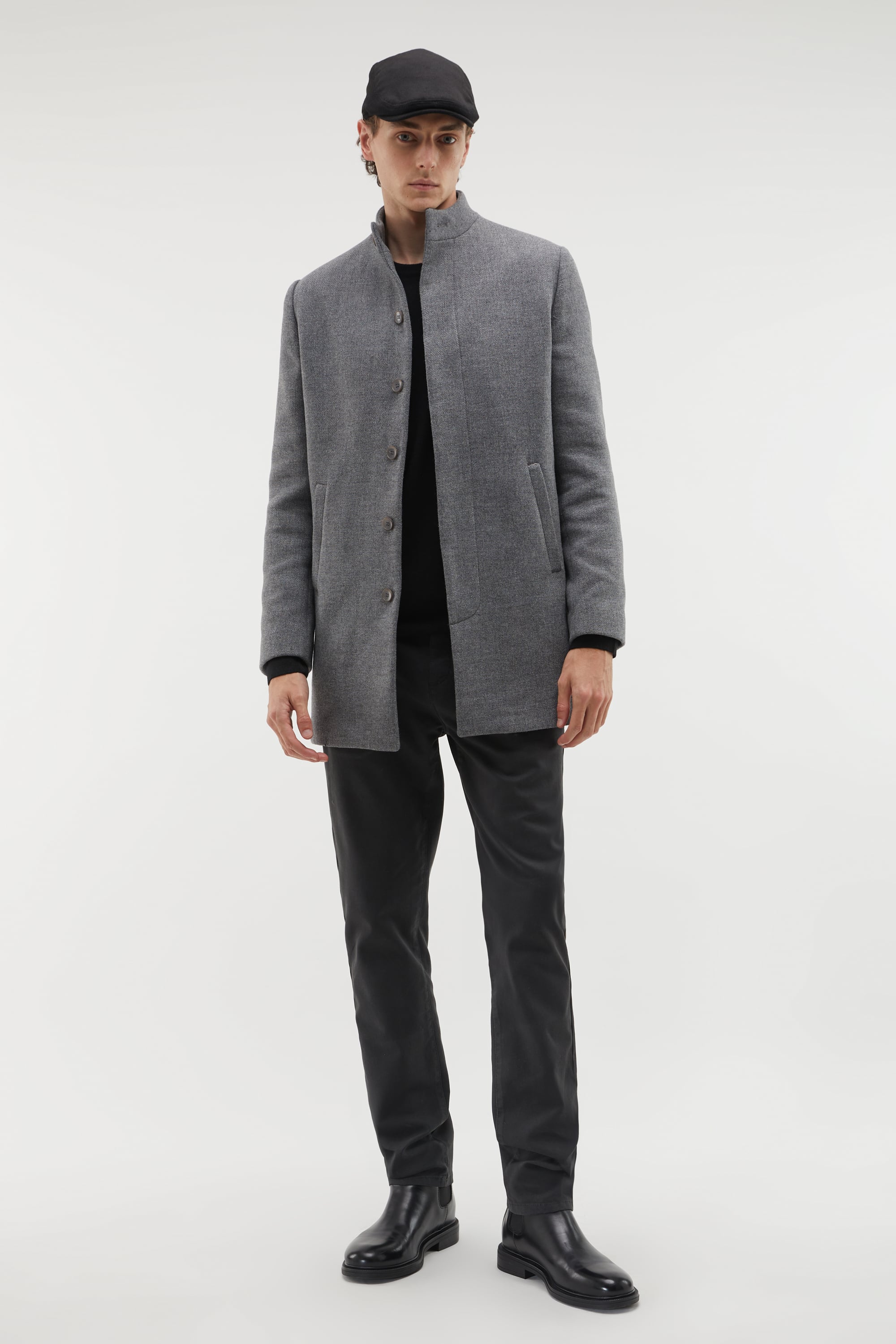 DİK YAKA KAŞE KABAN