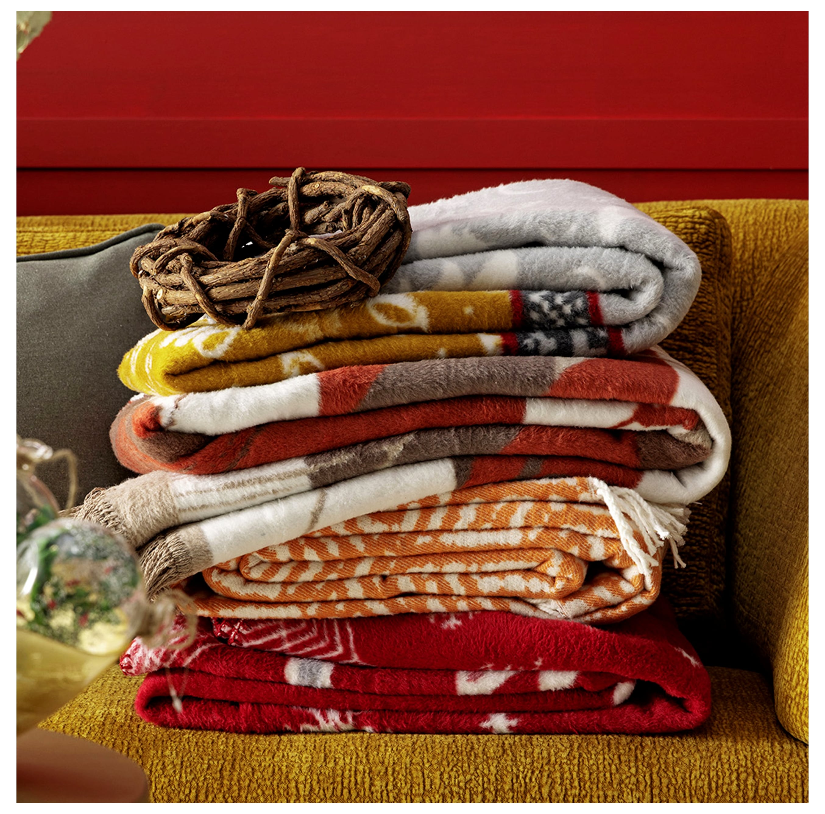 ELSA DİZ ÜSTÜ BATTANİYE KIRMIZI 130X170