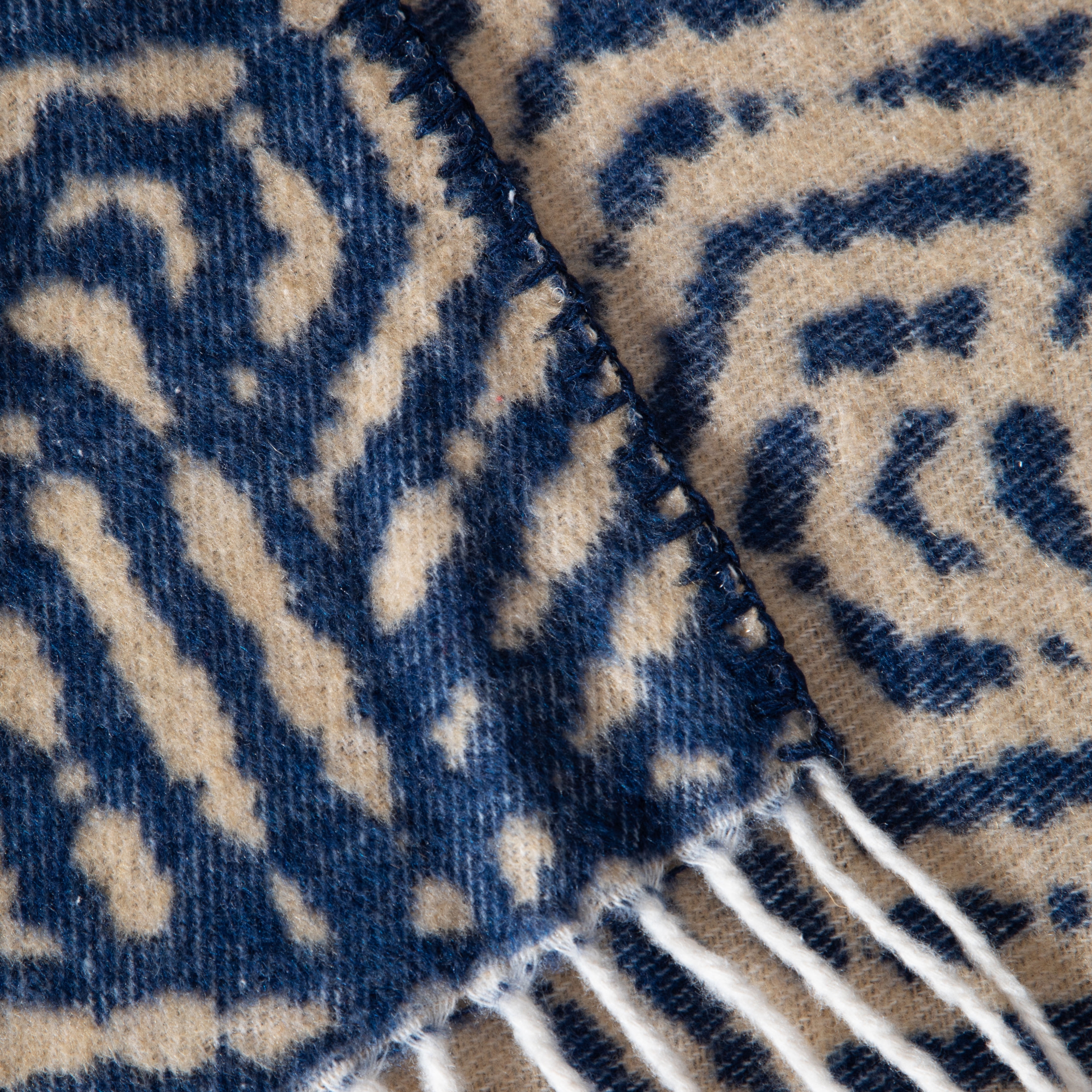 DORA PÜSKÜLLÜ BATTANİYE LACİVERT 200X220