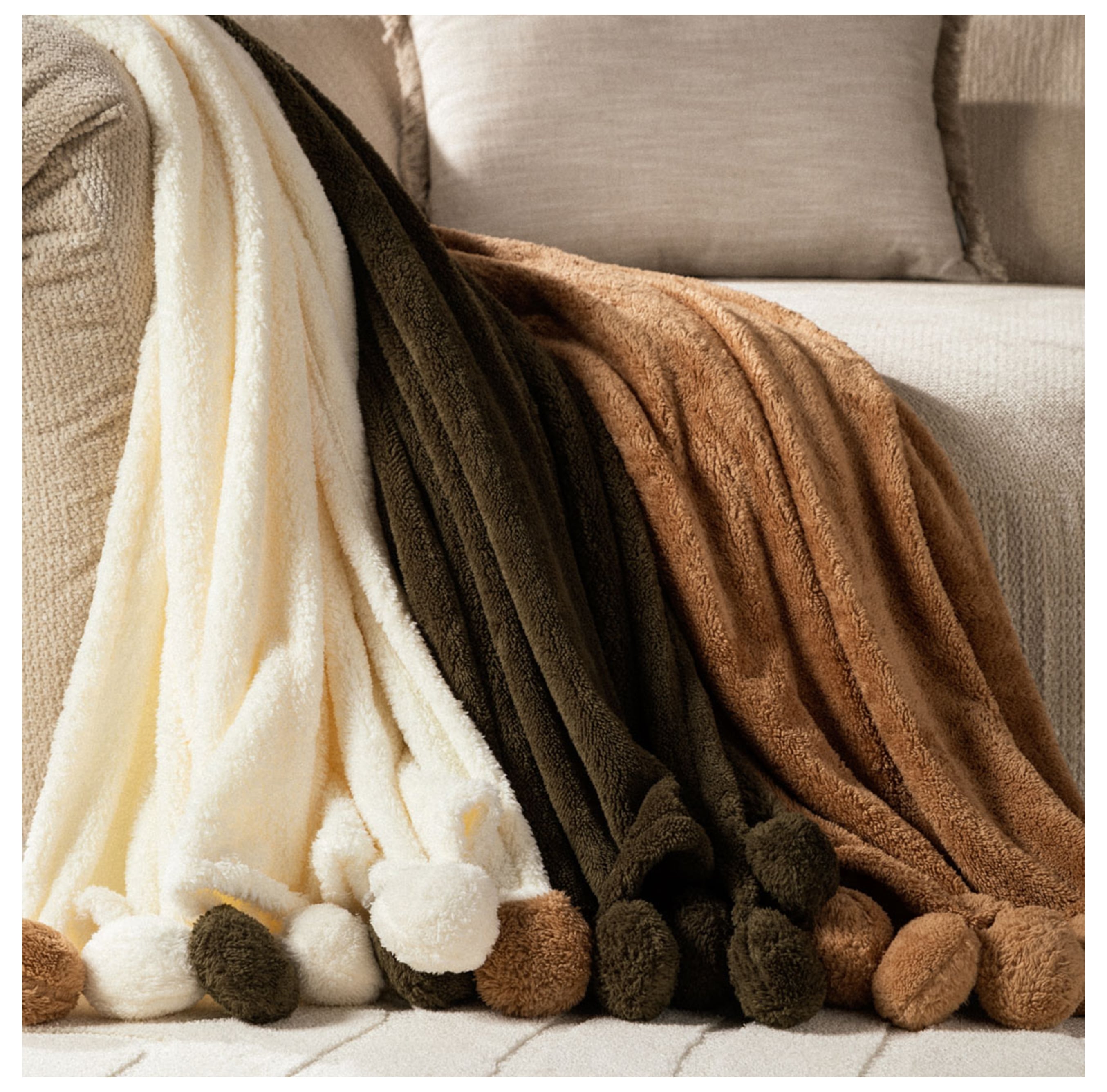 PONPONLU DİZ ÜSTÜ BATTANİYE MULTI 130X160