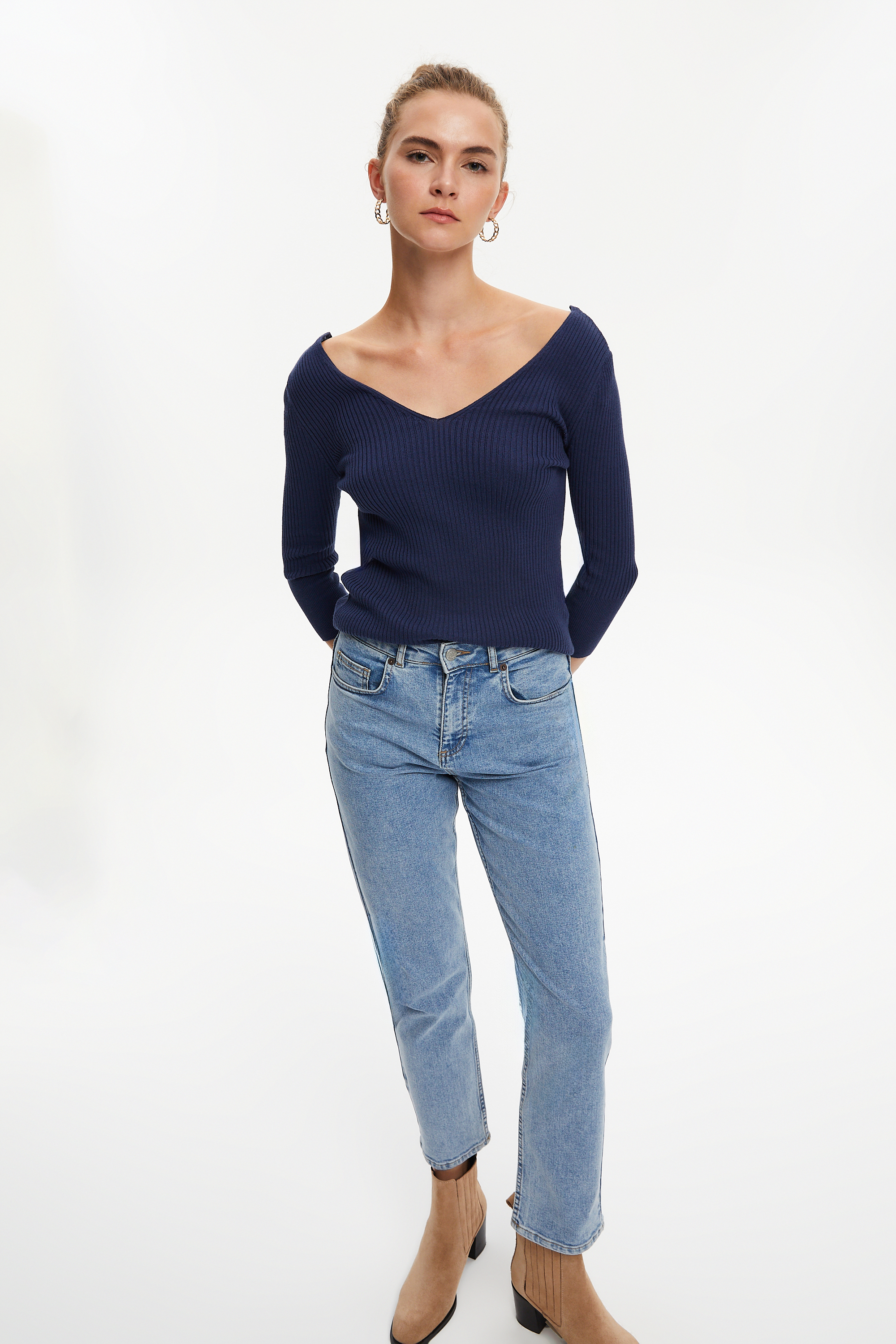 FİTİLLİ V YAKA TRİKO KAZAK