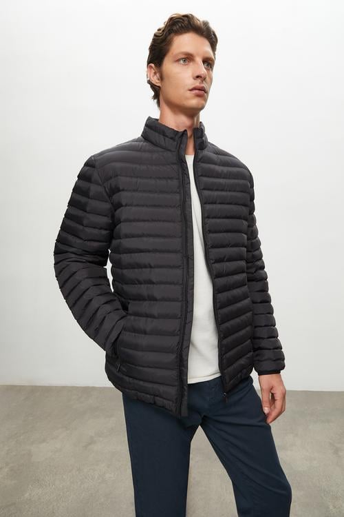  DİK YAKA KAPİTONELİ ŞİŞME MONT