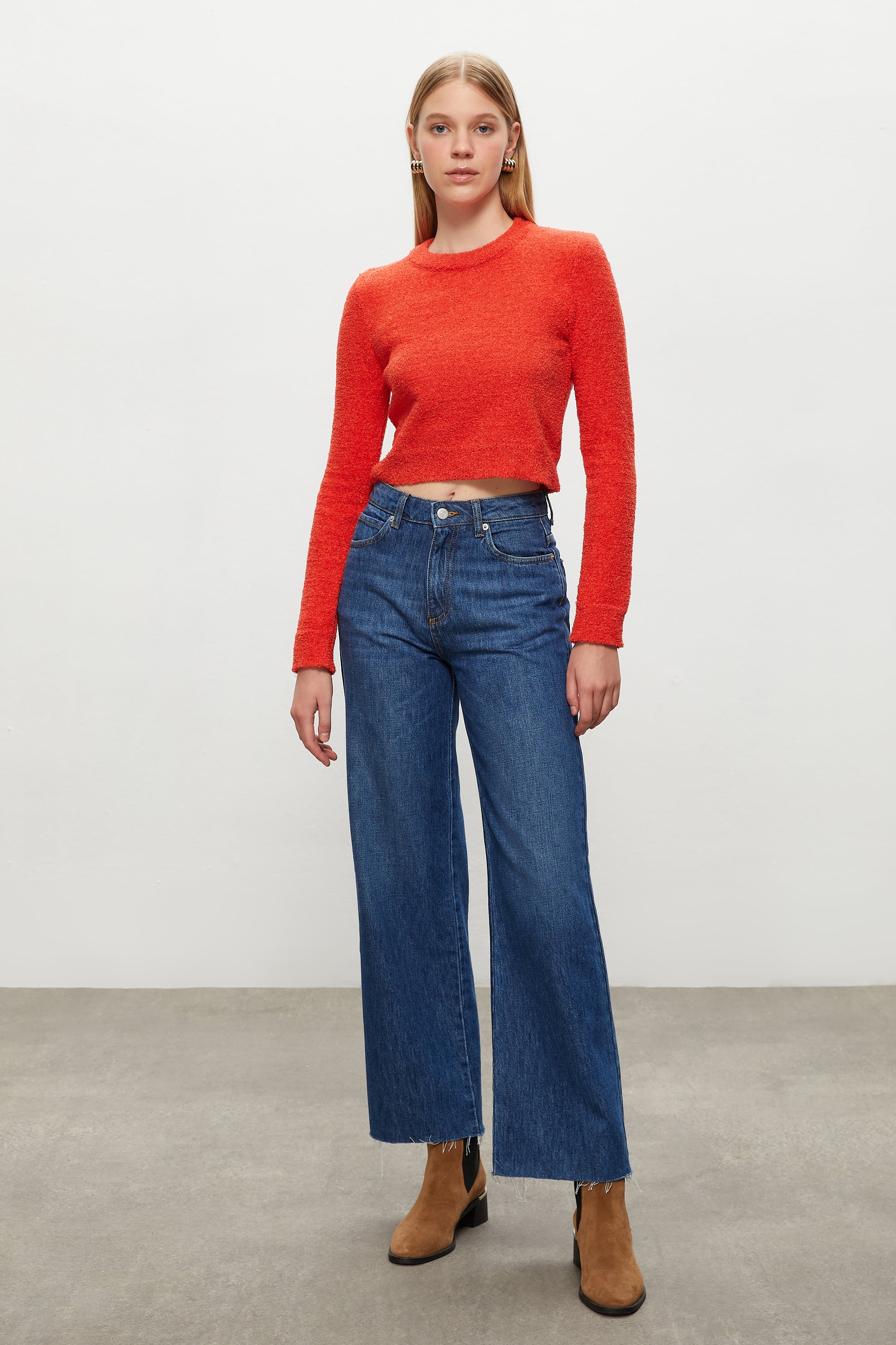 BİSİKLET YAKA TRİKO KAZAK